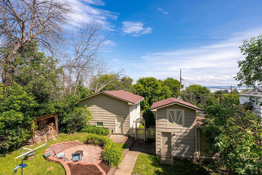 2nd image of 410 E 7th St, Duluth, MN 55805 | MLS# 7120081
