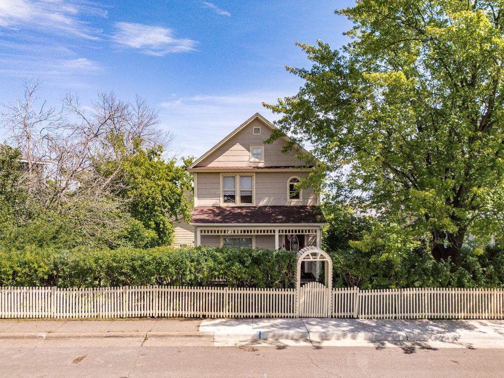 55th image of 410 E 7th St, Duluth, MN 55805 | MLS# 7120081