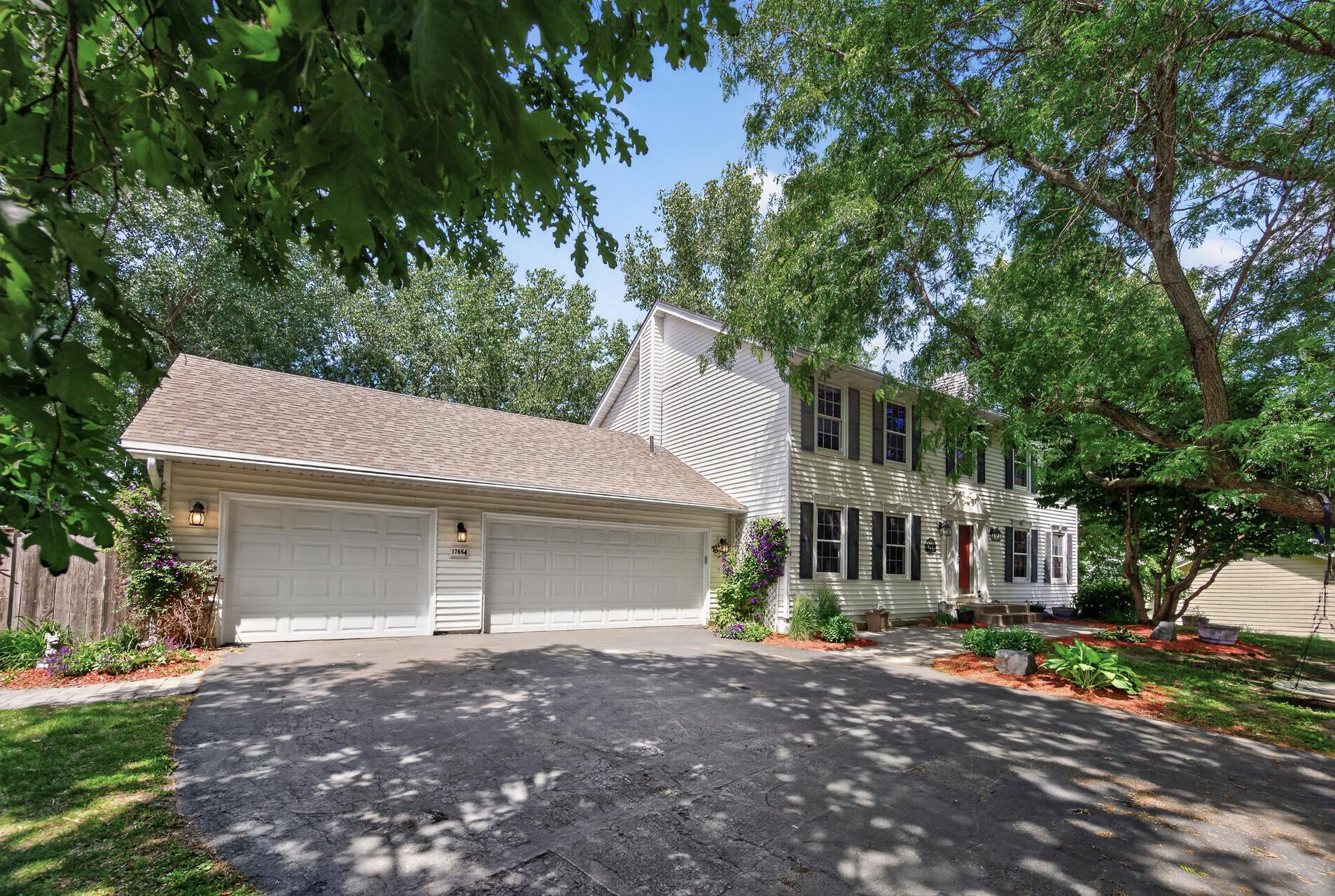 1st image of 17664 Kettering Trl, Lakeville, MN 55044 | MLS# 7120101
