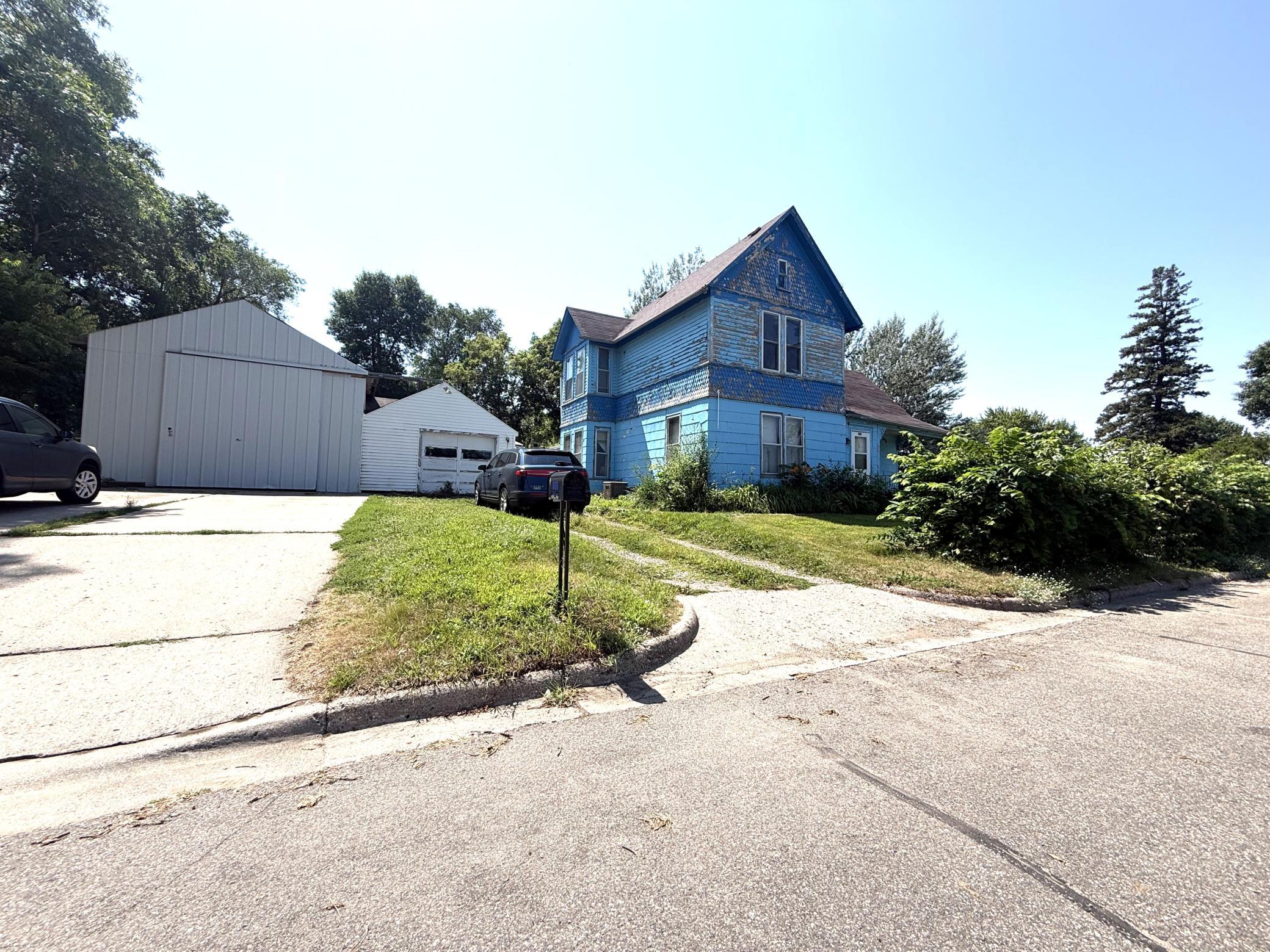 1st image of 805 Railroad Ave, Sauk Centre, MN 56378 | MLS# 7120130