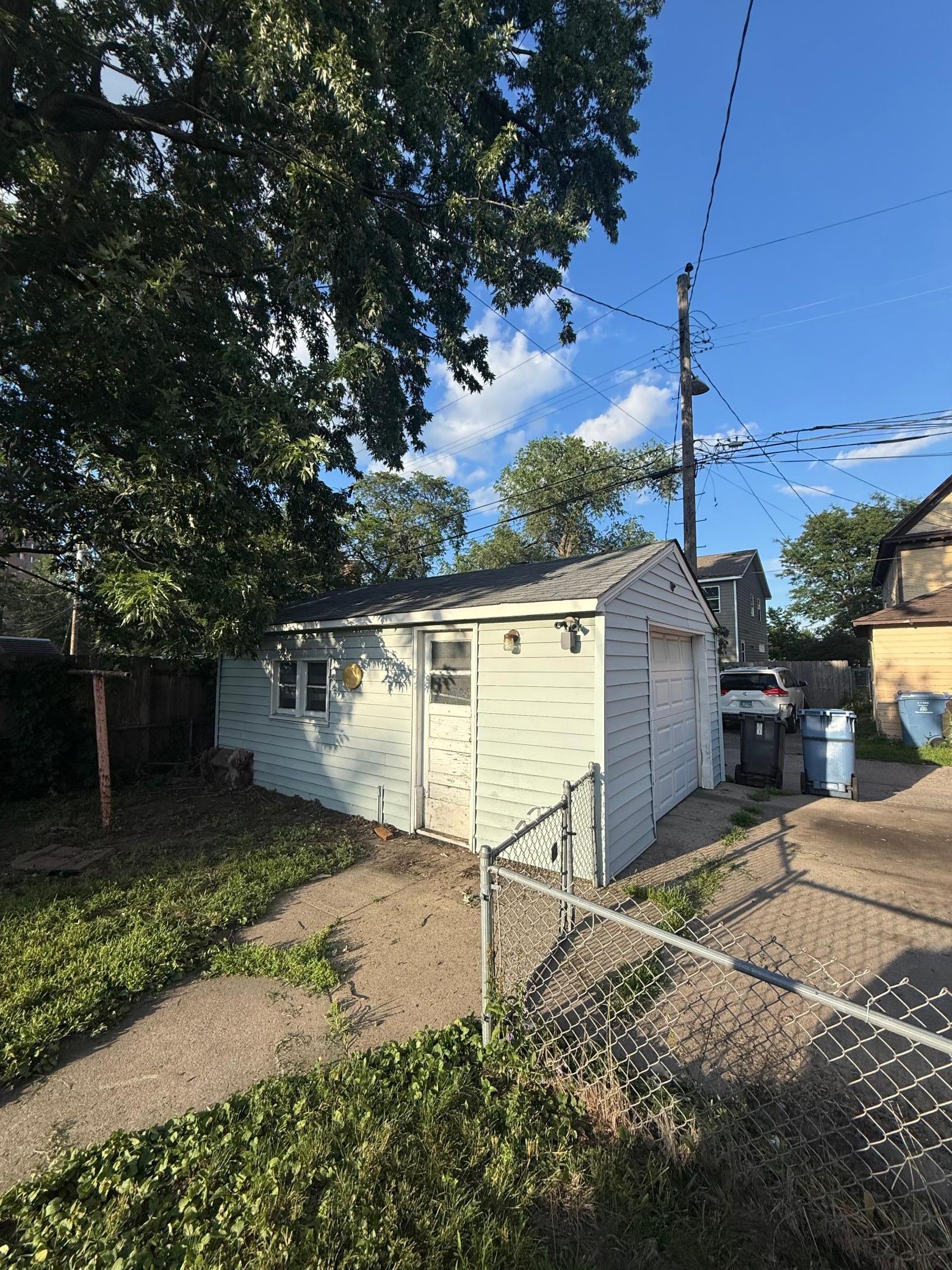 16th image of 2217 16th Ave S, Minneapolis, MN 55404 | MLS# 7120194