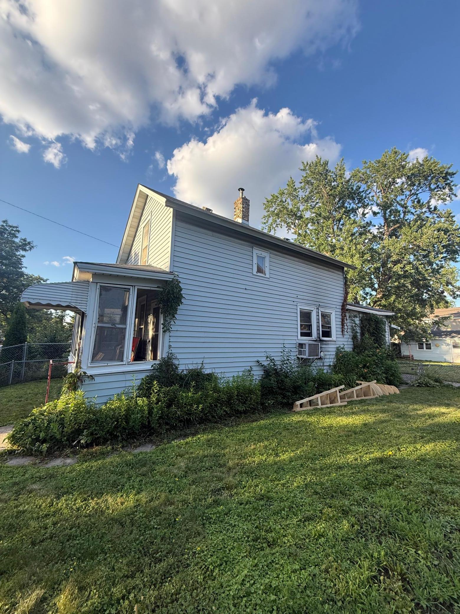 2nd image of 2217 16th Ave S, Minneapolis, MN 55404 | MLS# 7120194