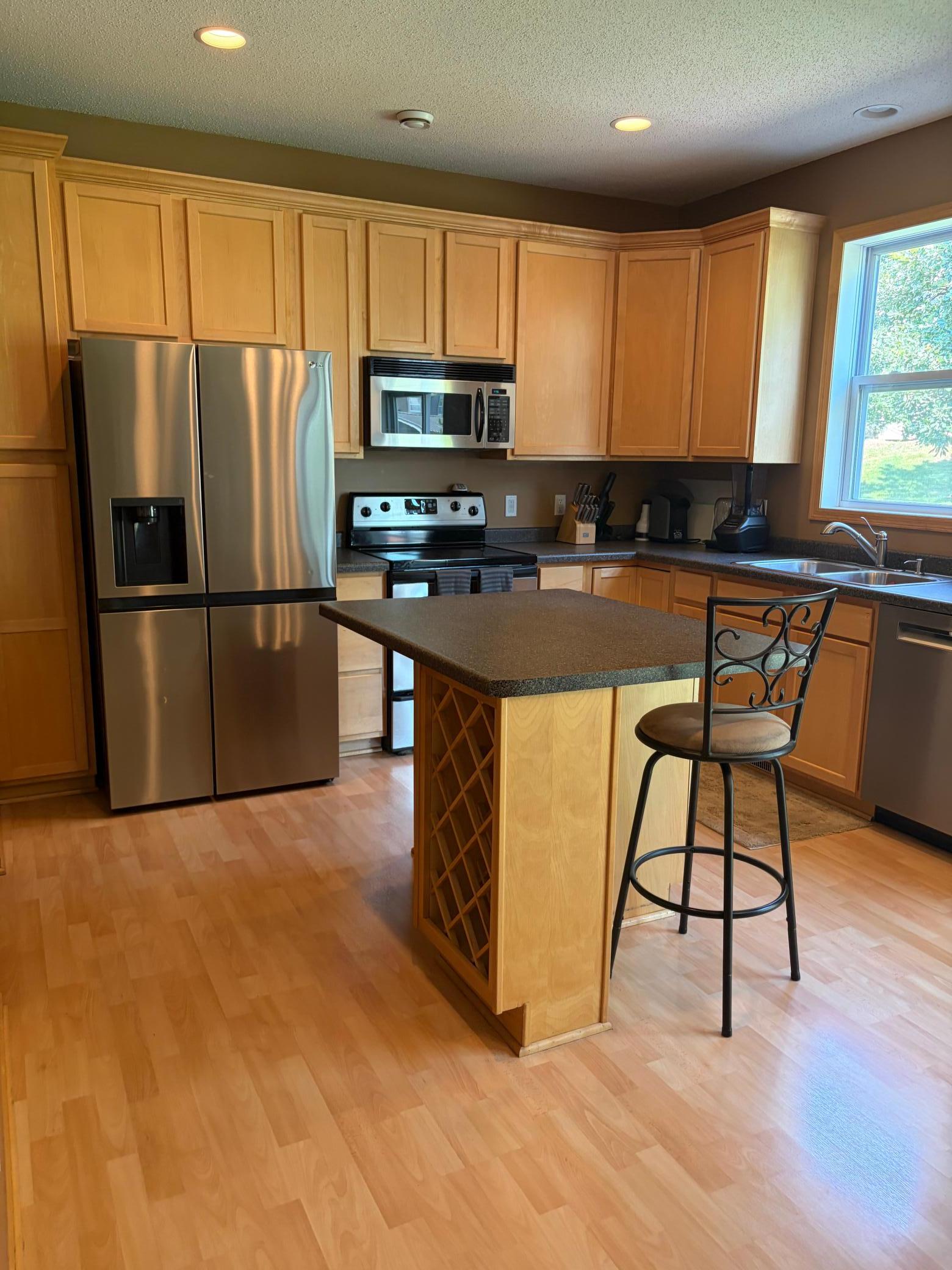 5th image of 728 Newberry Ln, Chaska, MN 55318 | MLS# 7120200