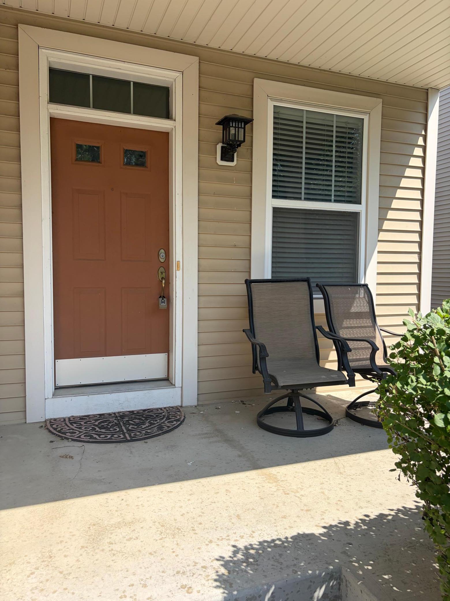 2nd image of 728 Newberry Ln, Chaska, MN 55318 | MLS# 7120200
