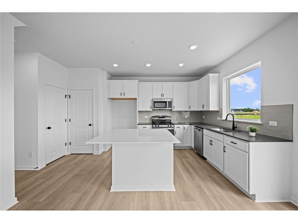 2nd image of 7420 Landau Ave Ne, Albertville, MN 55301 | MLS# 7120206