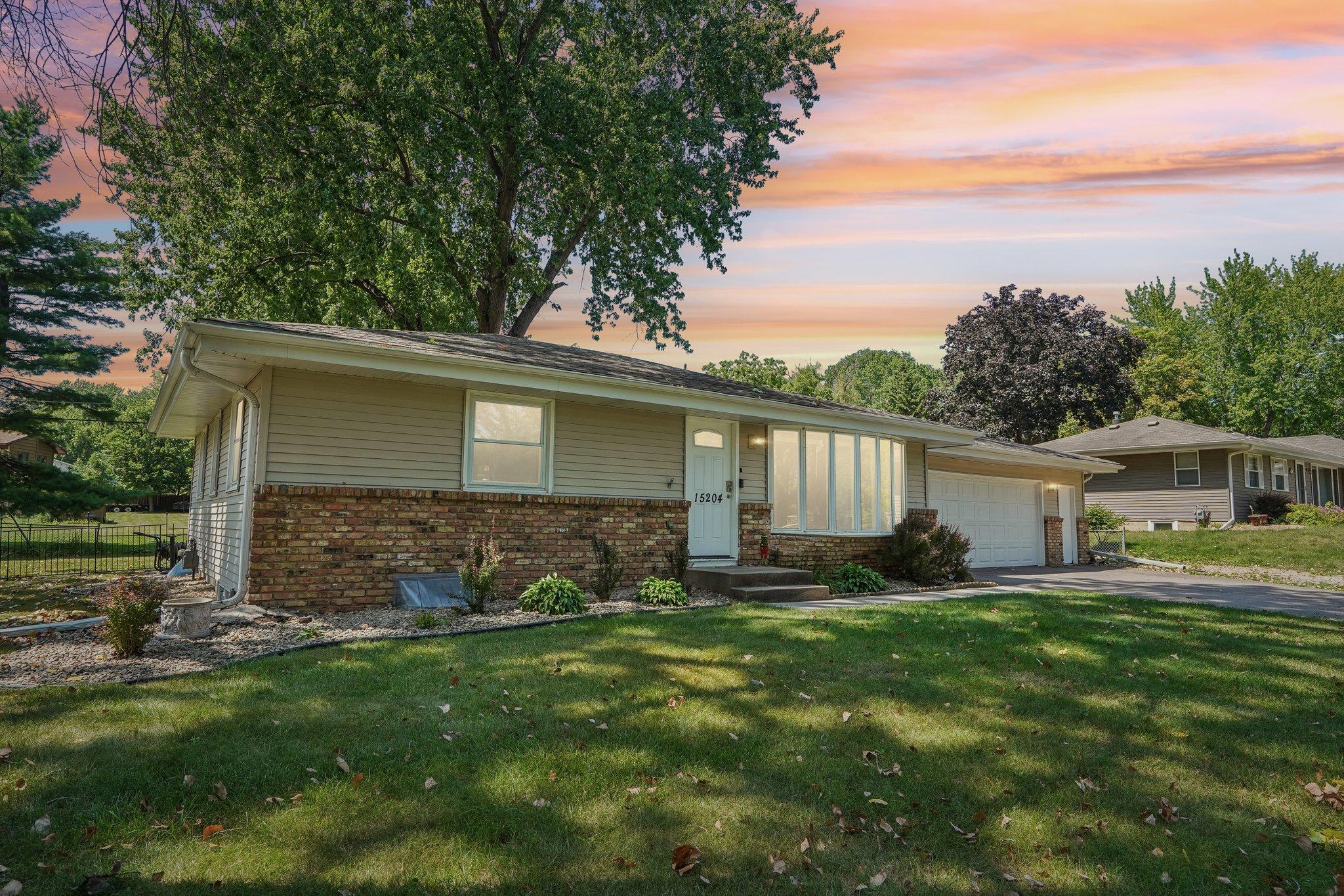 2nd image of 15204 Lead St, Burnsville, MN 55306 | MLS# 7120249