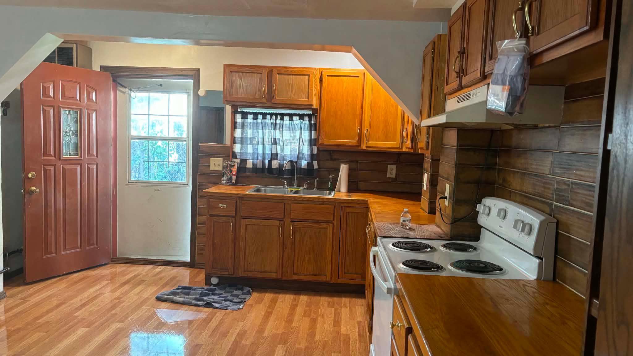 2nd image of 1199 Ross Ave, Saint Paul, MN 55106 | MLS# 7120343