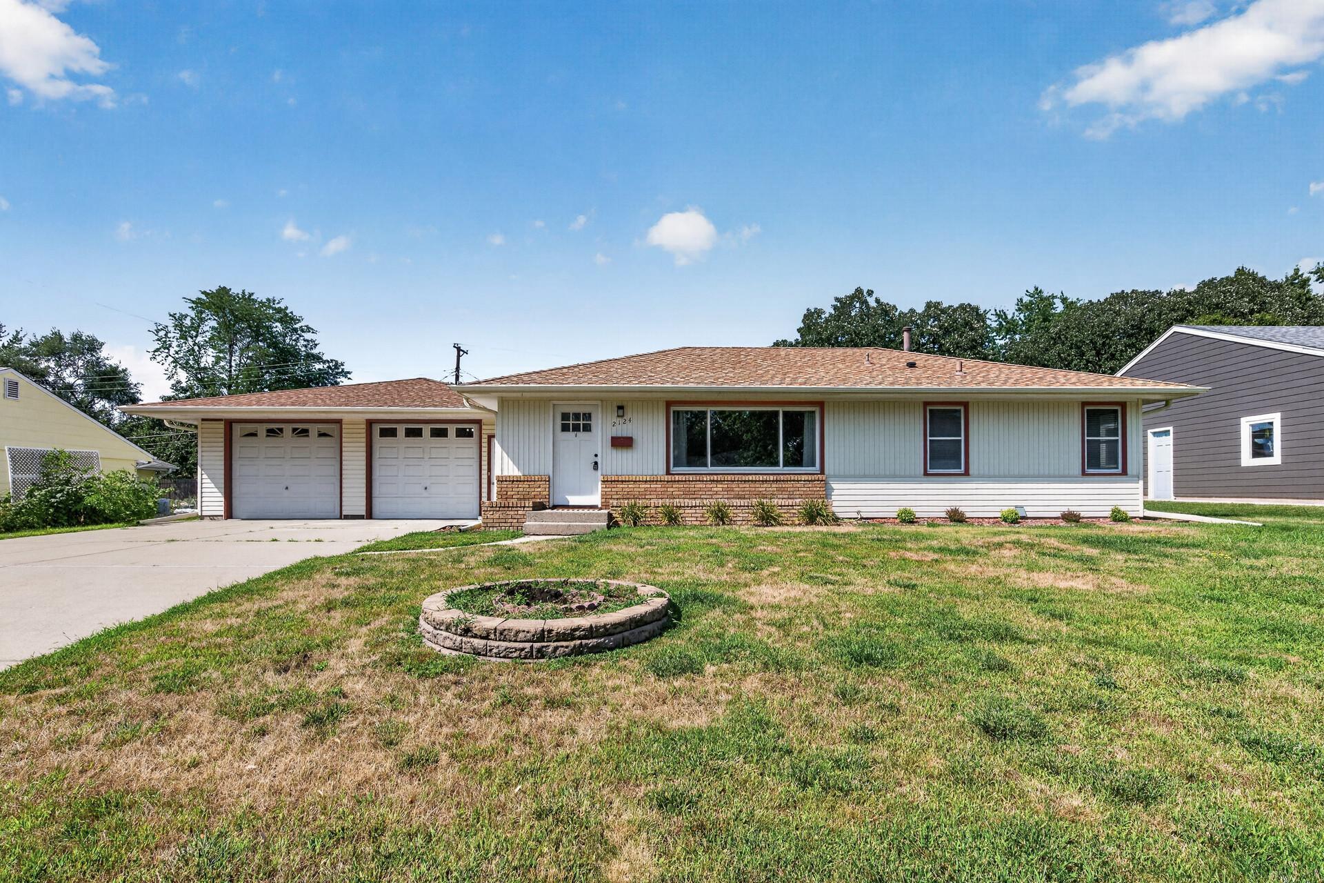 2nd image of 2124 Dixon Dr, Minneapolis, MN 55431 | MLS# 7120380