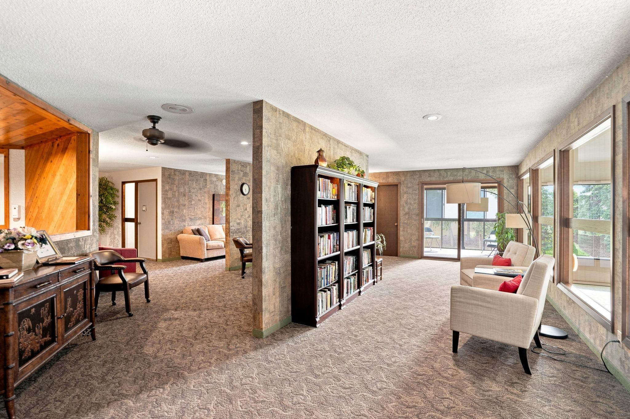 3rd image of 2495 Canabury Dr #230, Saint Paul, MN 55117 | MLS# 7120394