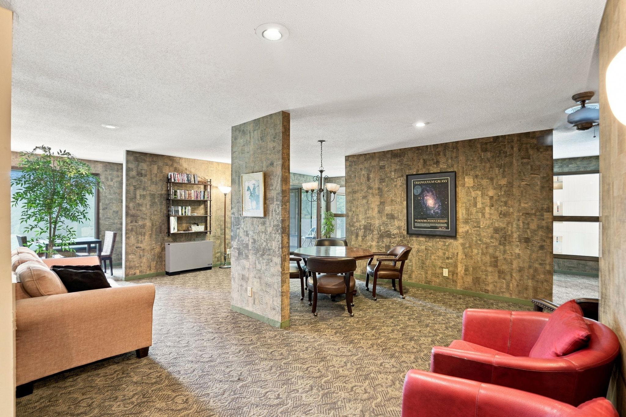 4th image of 2495 Canabury Dr #230, Saint Paul, MN 55117 | MLS# 7120394