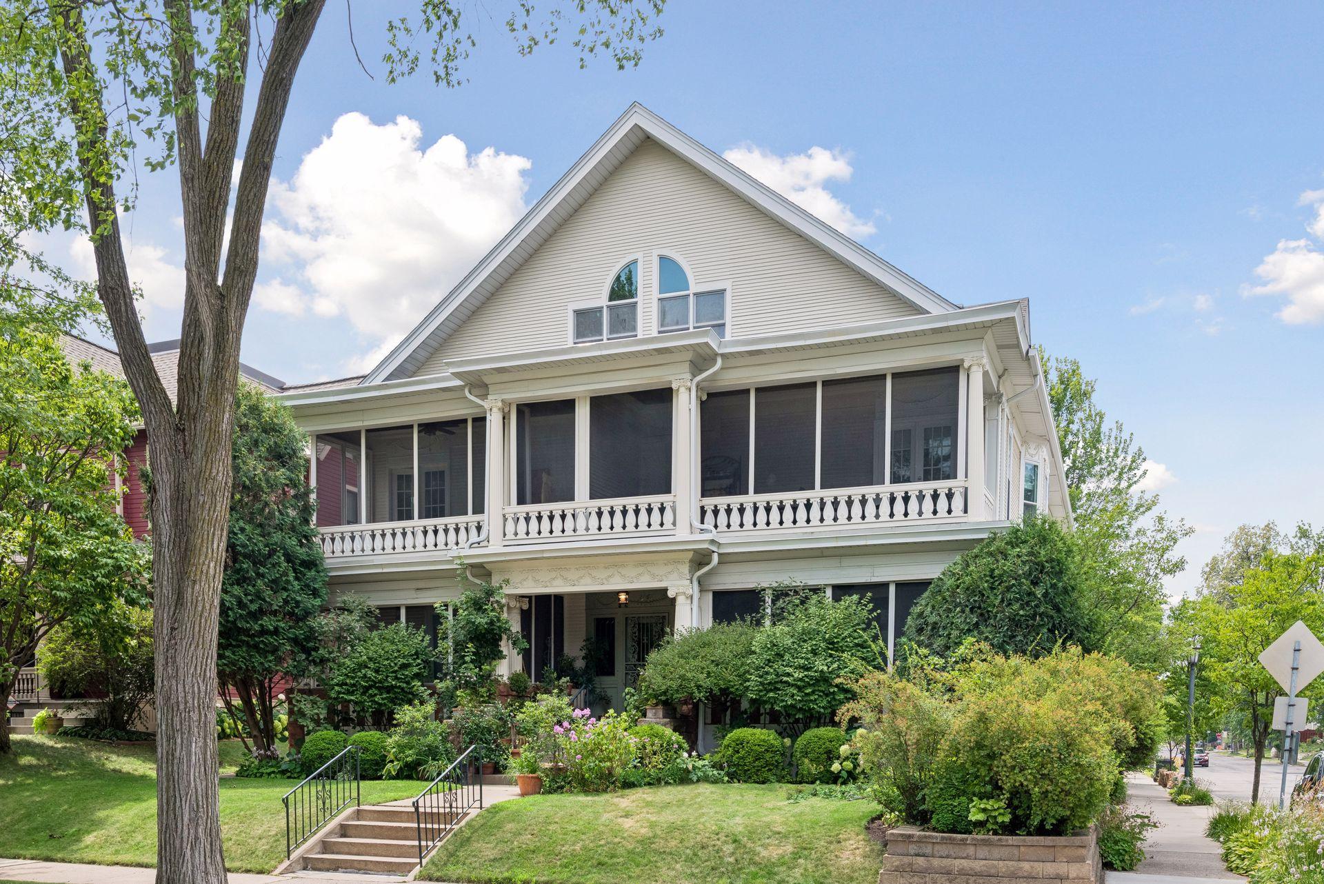 2nd image of 1766 Girard Ave S #3, Minneapolis, MN 55403 | MLS# 7120399