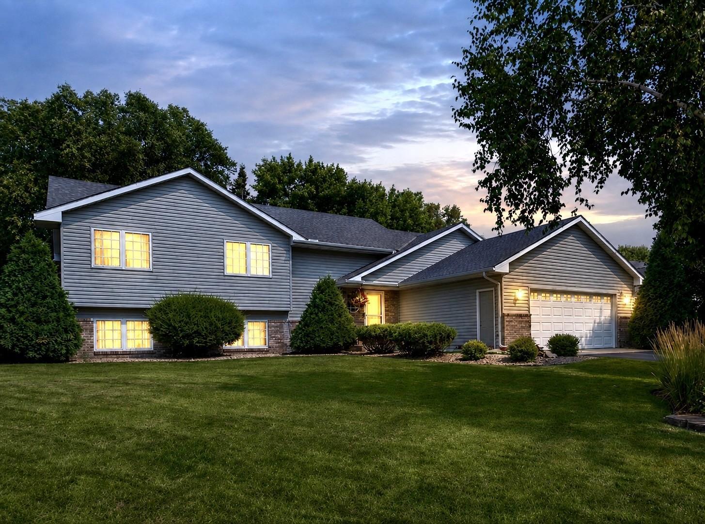 1st image of 16148 Logarto Ln, Lakeville, MN 55044 | MLS# 7120403
