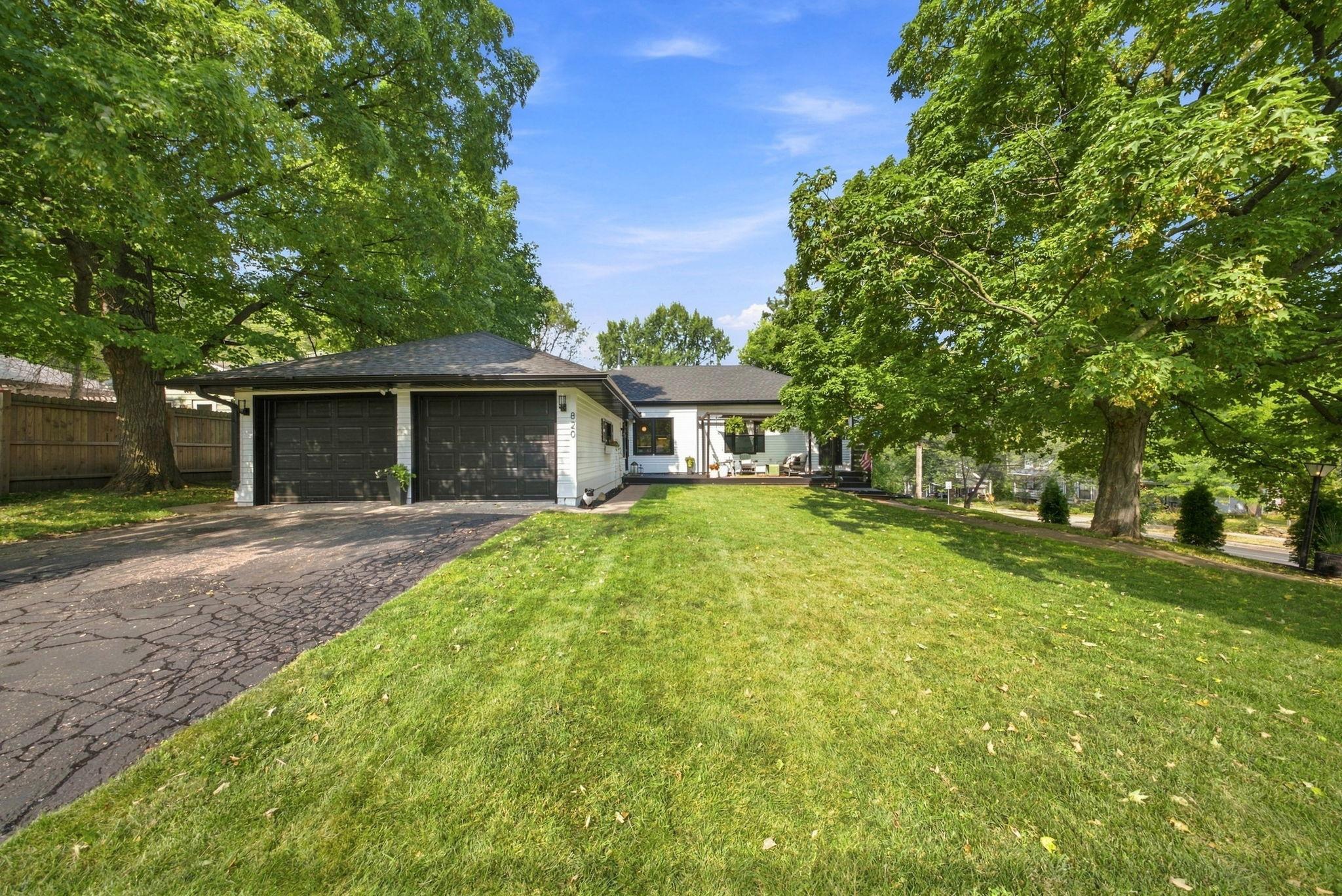 1st image of 820 Vine St, Hudson, WI 54016 | MLS# 7120421