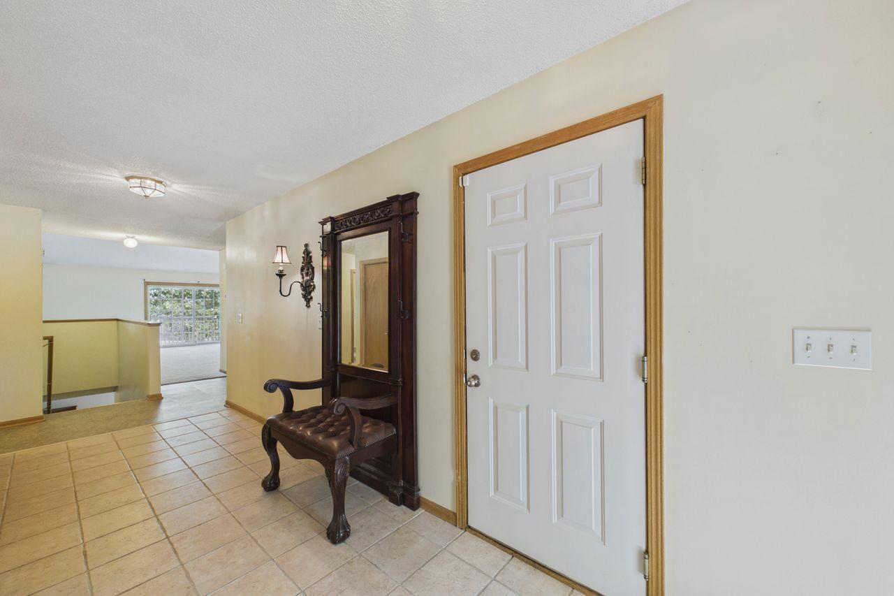 3rd image of 182 Emerson Ave E, Saint Paul, MN 55118 | MLS# 7120464