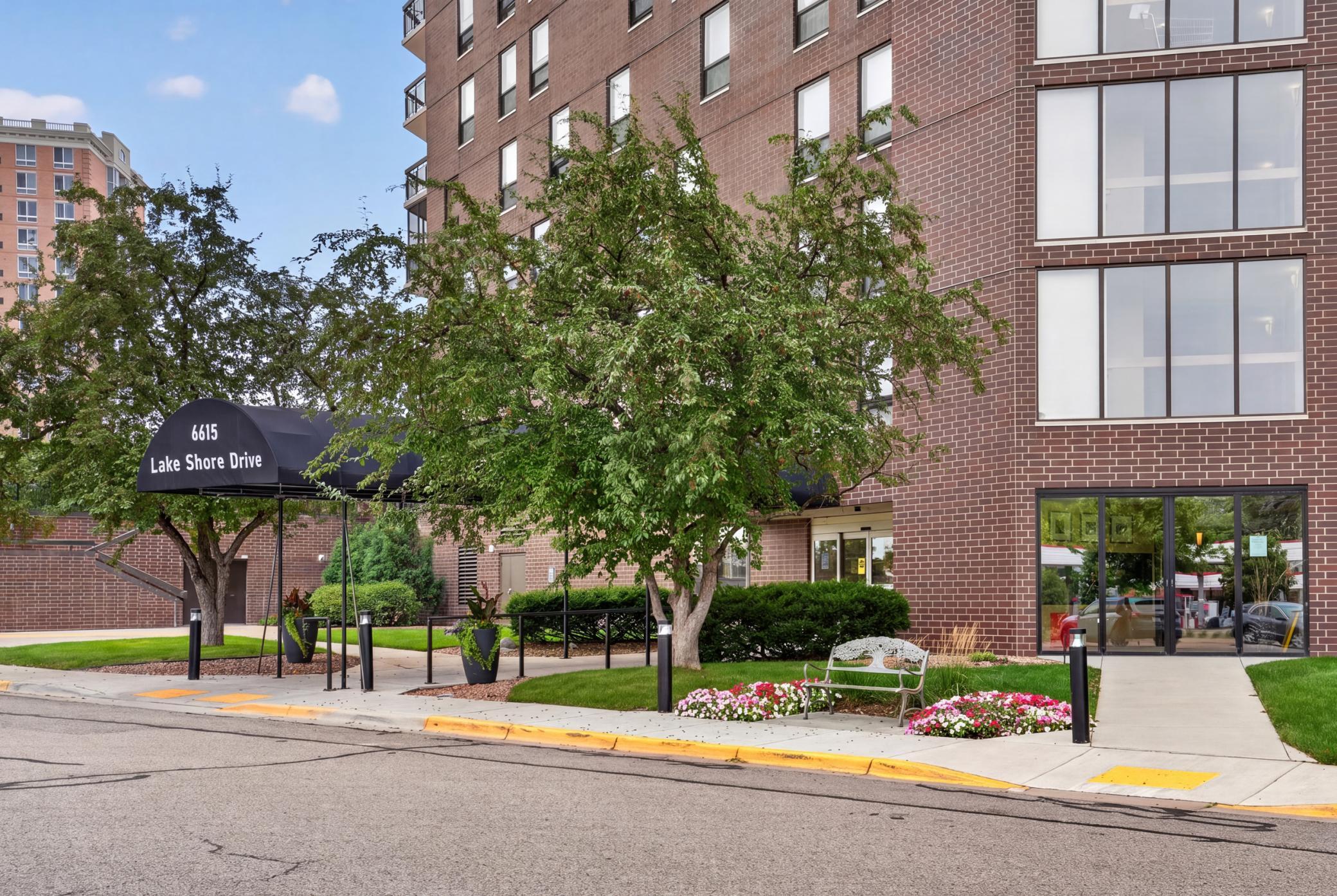 19th image of 6615 Lake Shore Dr S #707, Minneapolis, MN 55423 | MLS# 7120505