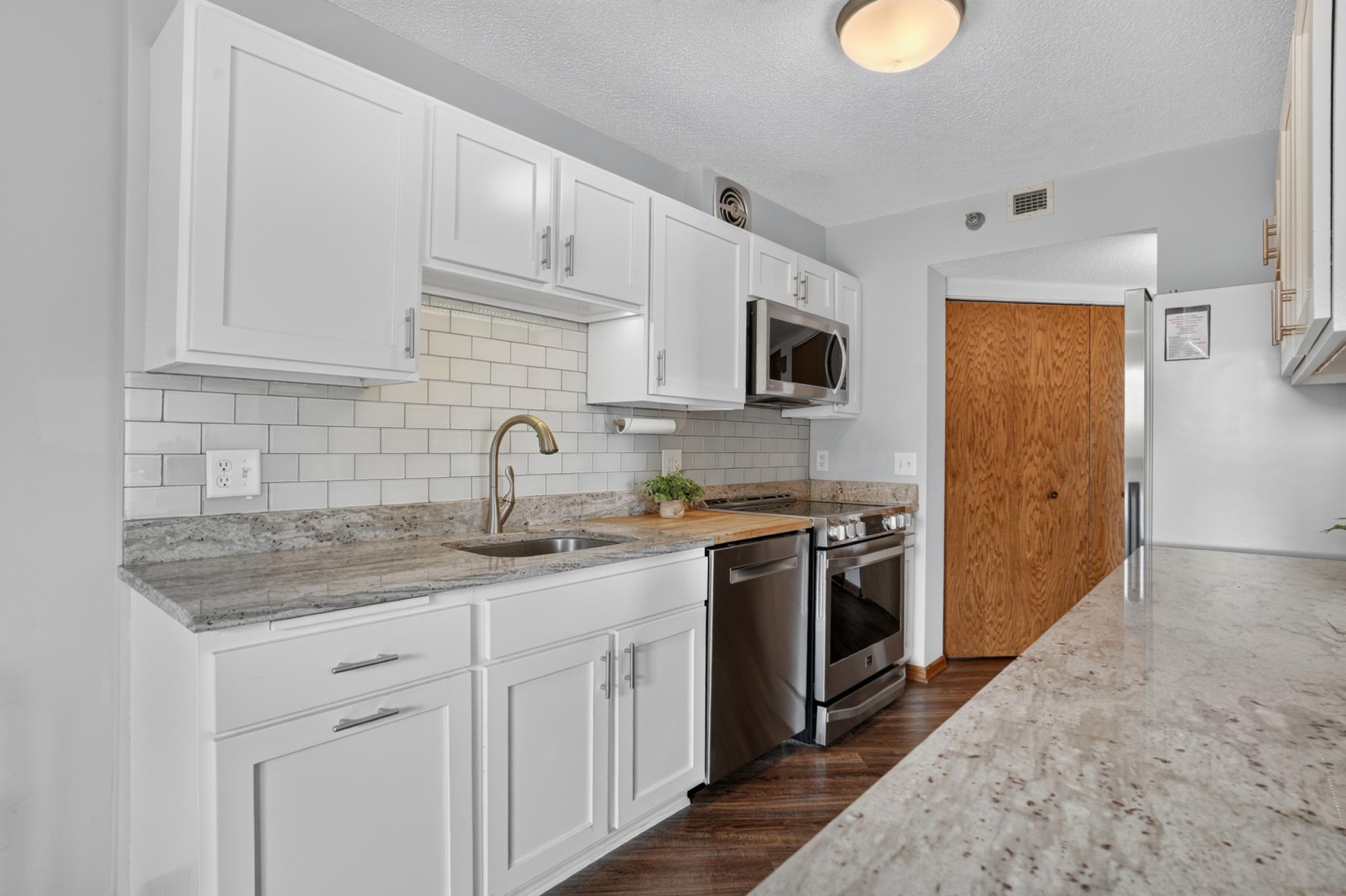2nd image of 6615 Lake Shore Dr S #707, Minneapolis, MN 55423 | MLS# 7120505