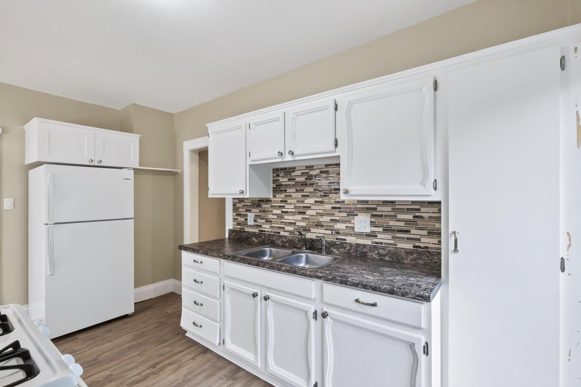 3rd image of 2425 11Th Ave S, Minneapolis, MN 55404 | MLS# 7120523