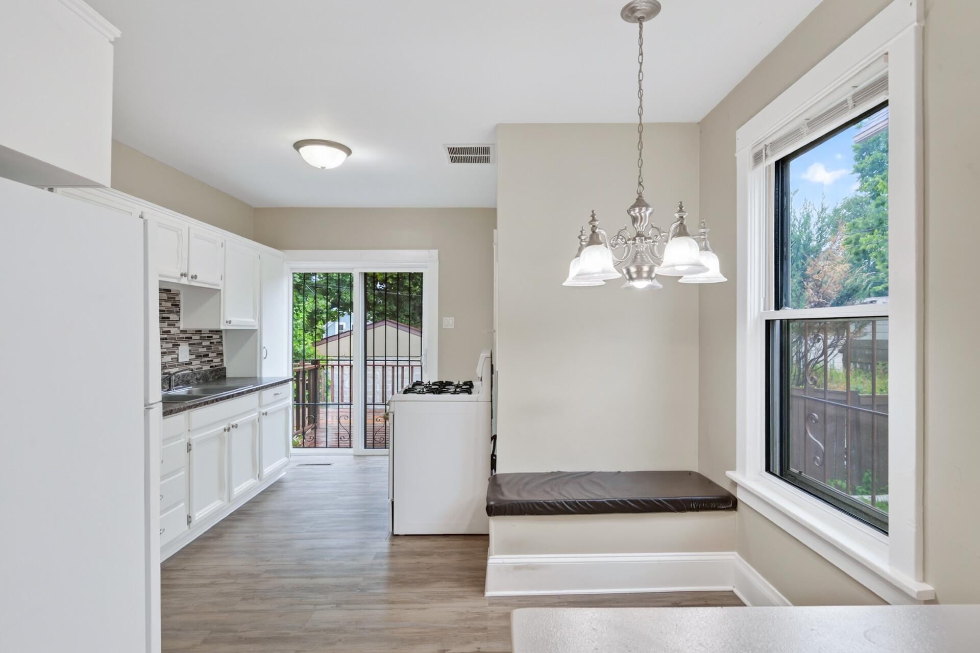 5th image of 2425 11Th Ave S, Minneapolis, MN 55404 | MLS# 7120523