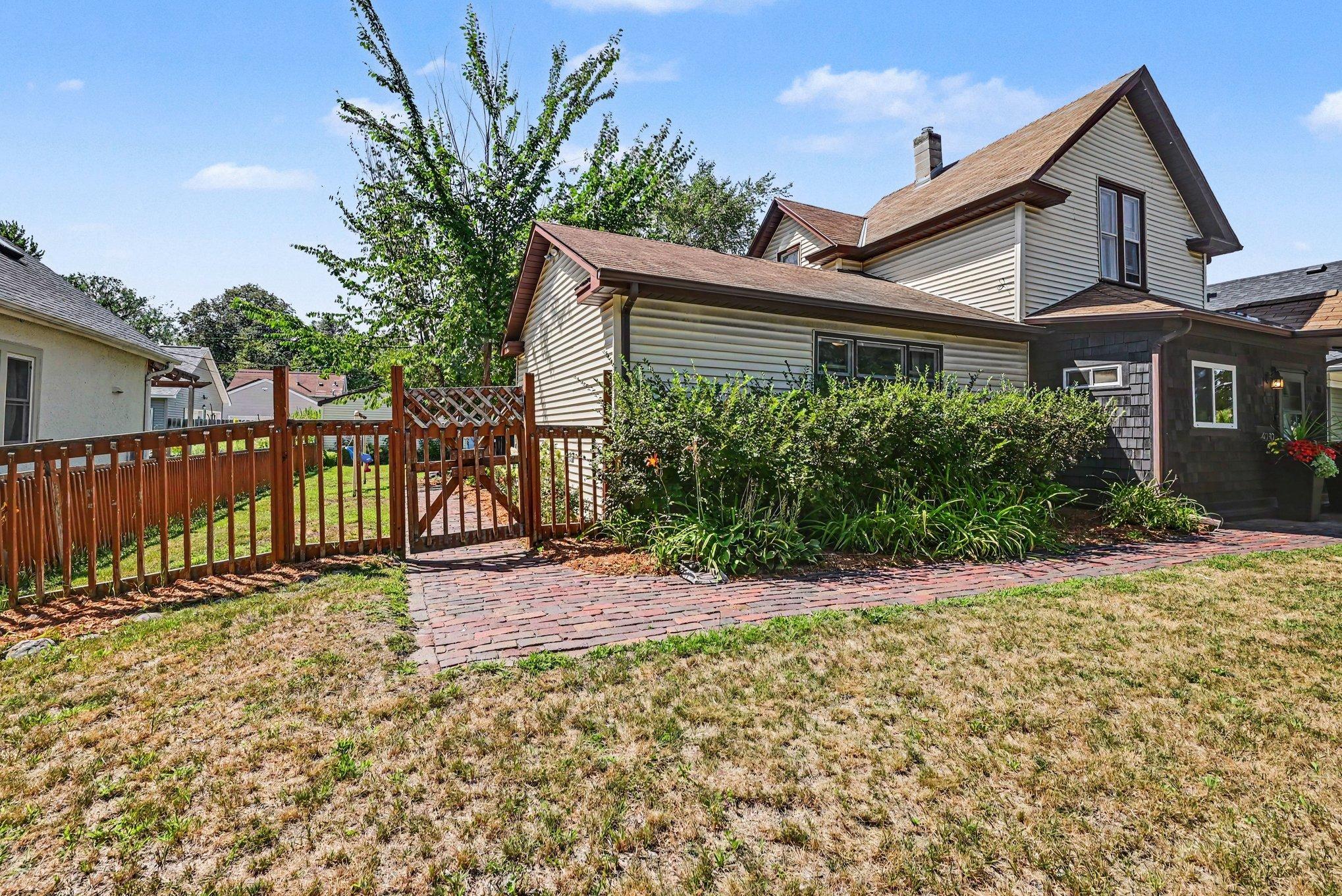 3rd image of 4030 Clinton Ave, Minneapolis, MN 55409 | MLS# 7120529