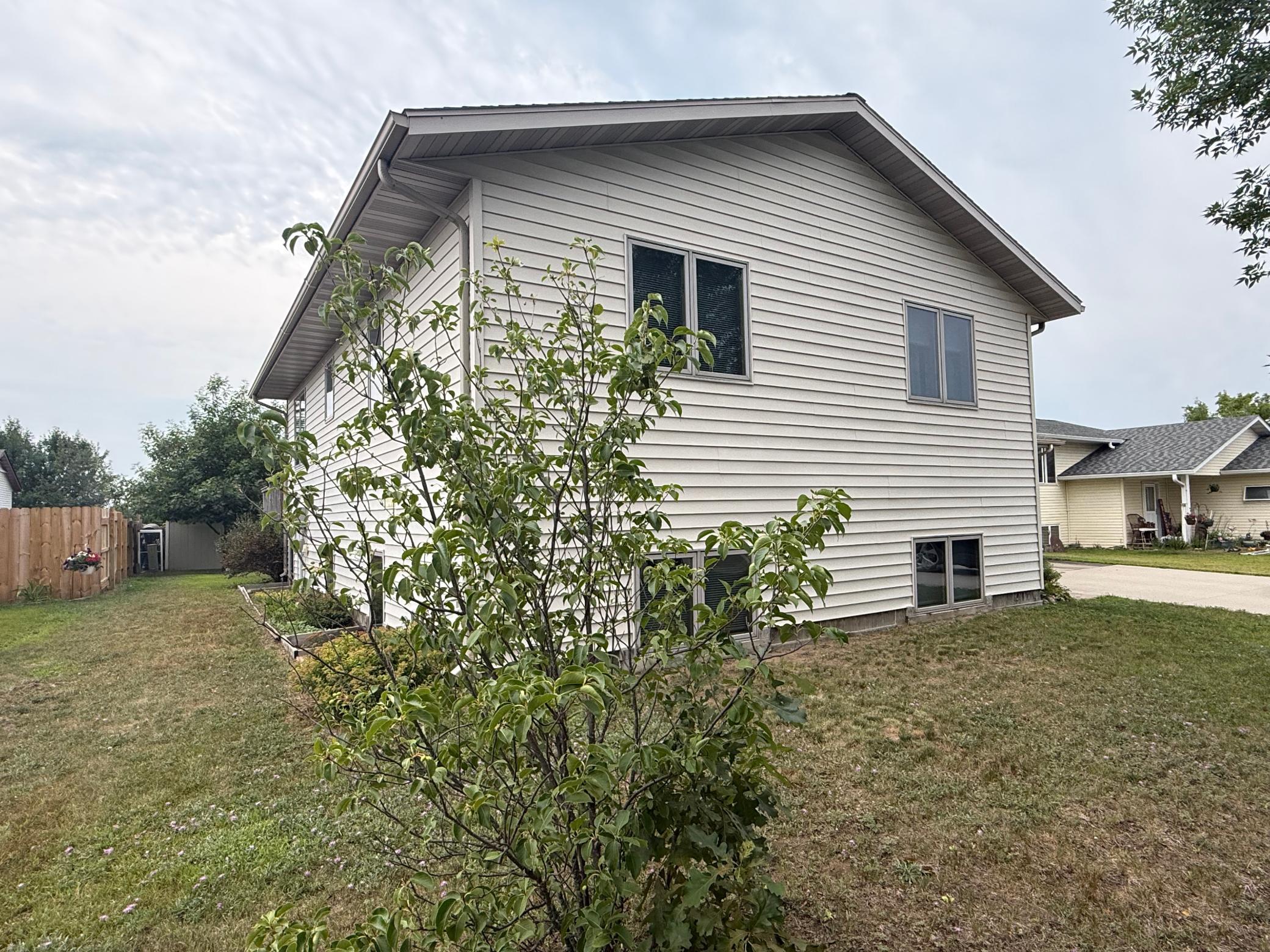 2nd image of 215 Gould Ave Ne, Bemidji, MN 56601 | MLS# 7120538