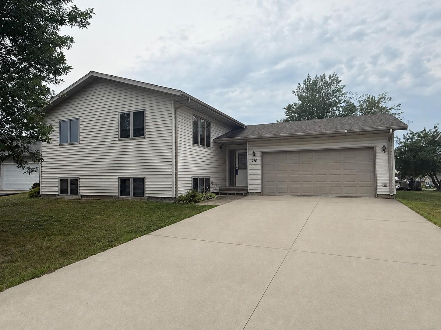 1st image of 215 Gould Ave Ne, Bemidji, MN 56601 | MLS# 7120538