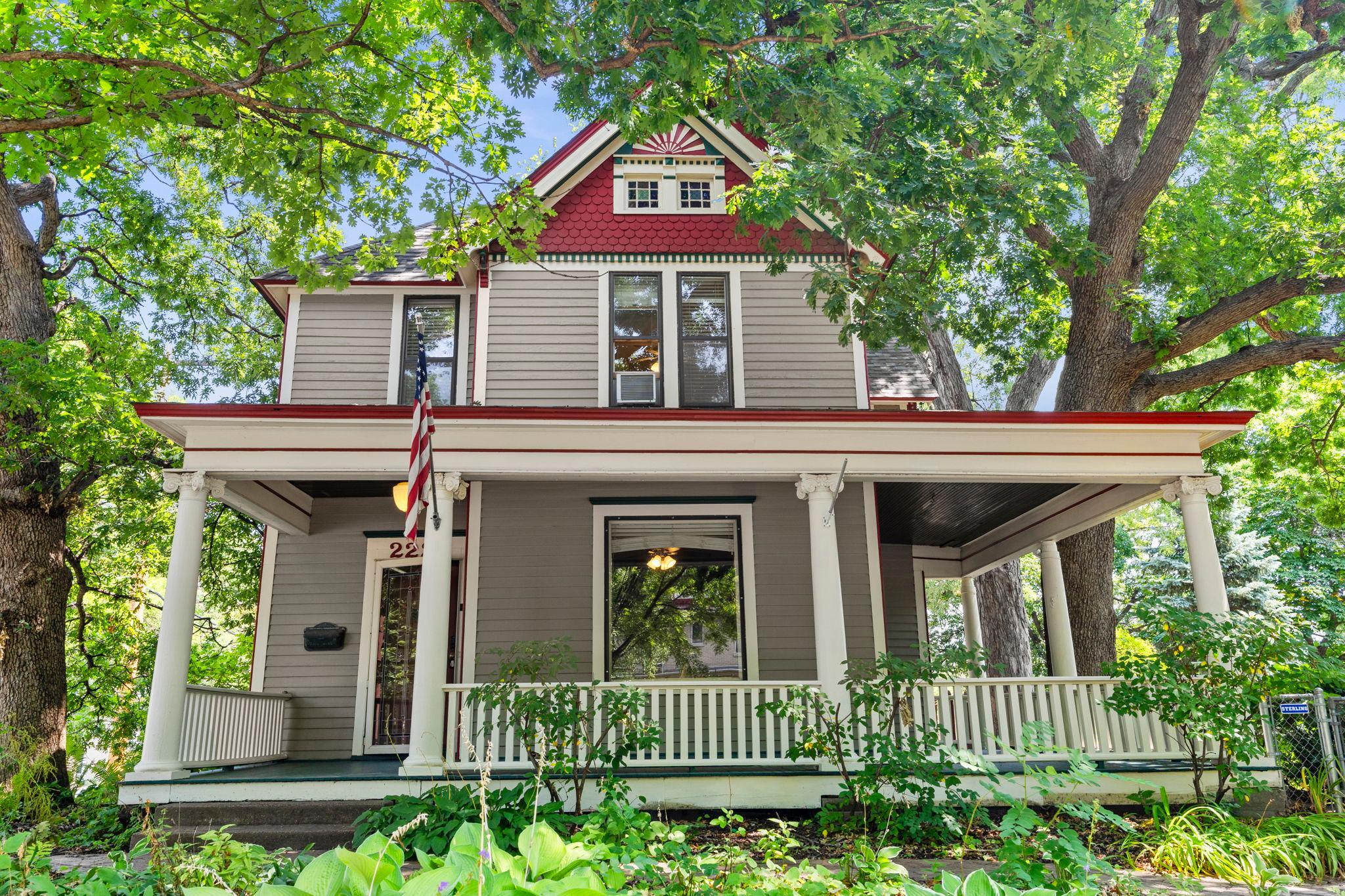2nd image of 2226 Fremont Ave N, Minneapolis, MN 55411 | MLS# 7120544