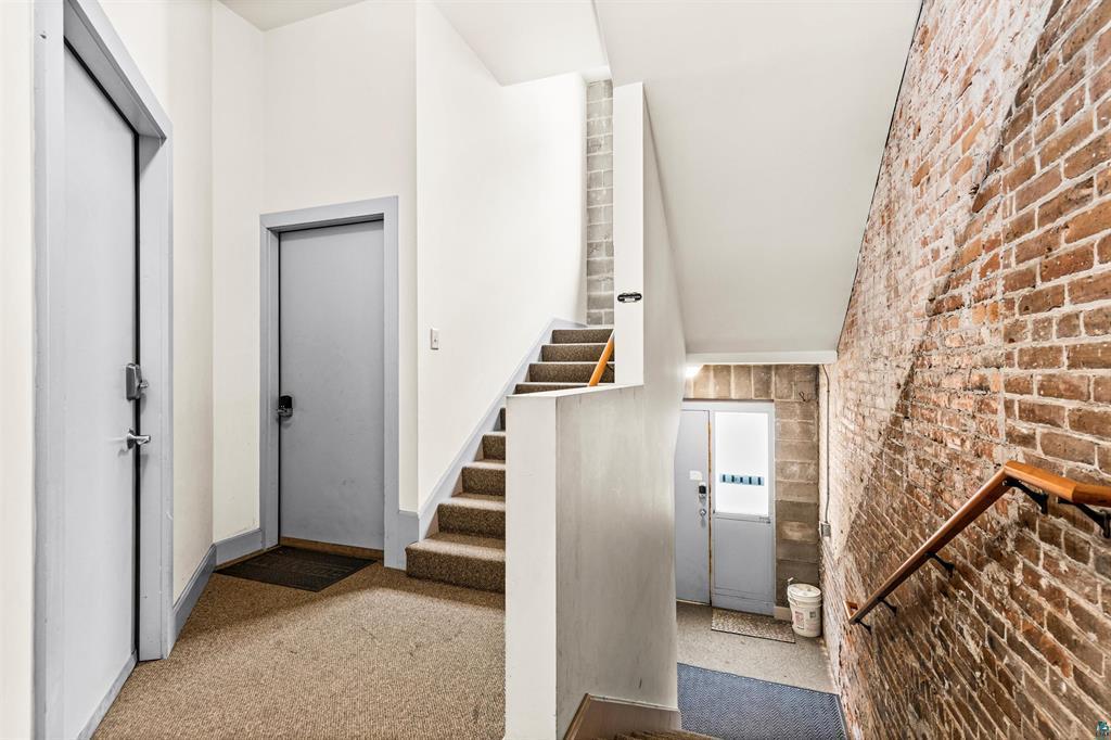 5th image of 1 N Lake Ave, Duluth, MN 55802 | MLS# 7120545