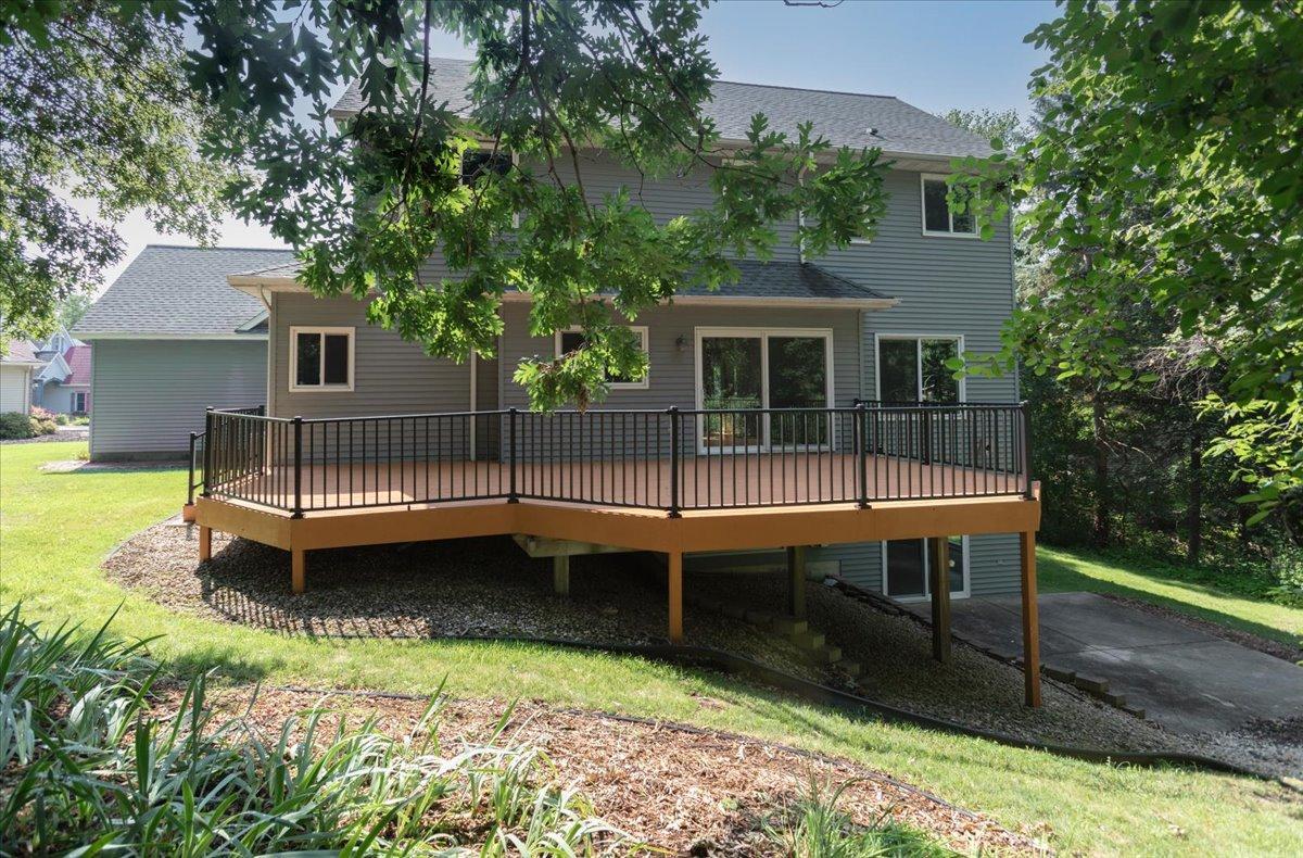 3rd image of 1016 Willow River Rd, Hudson, WI 54016 | MLS# 7120573