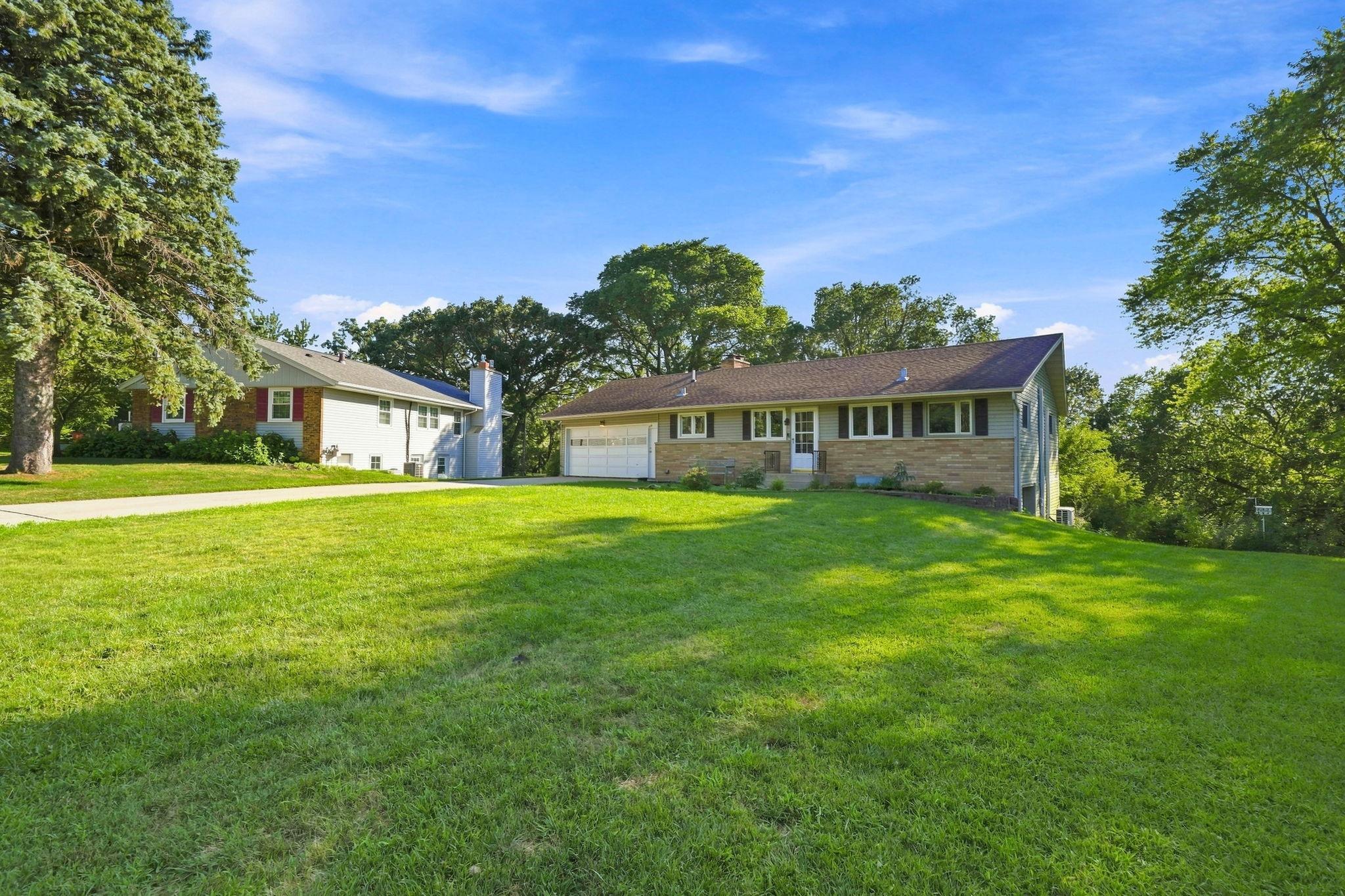 2nd image of 604 23rd St Ne, Rochester, MN 55906 | MLS# 7120625