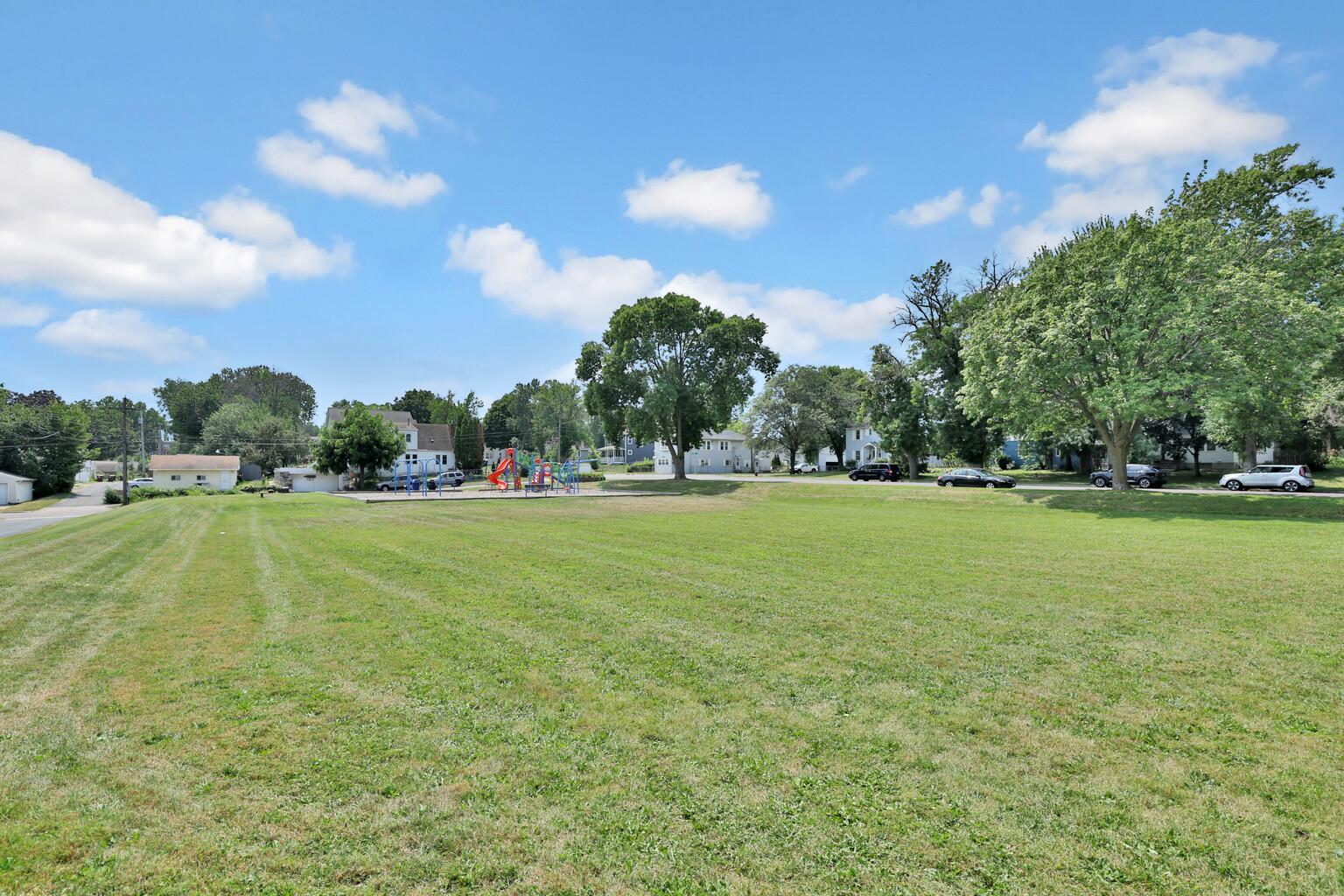 37th image of 1017 Livingston Ave, Saint Paul, MN 55118 | MLS# 7120637