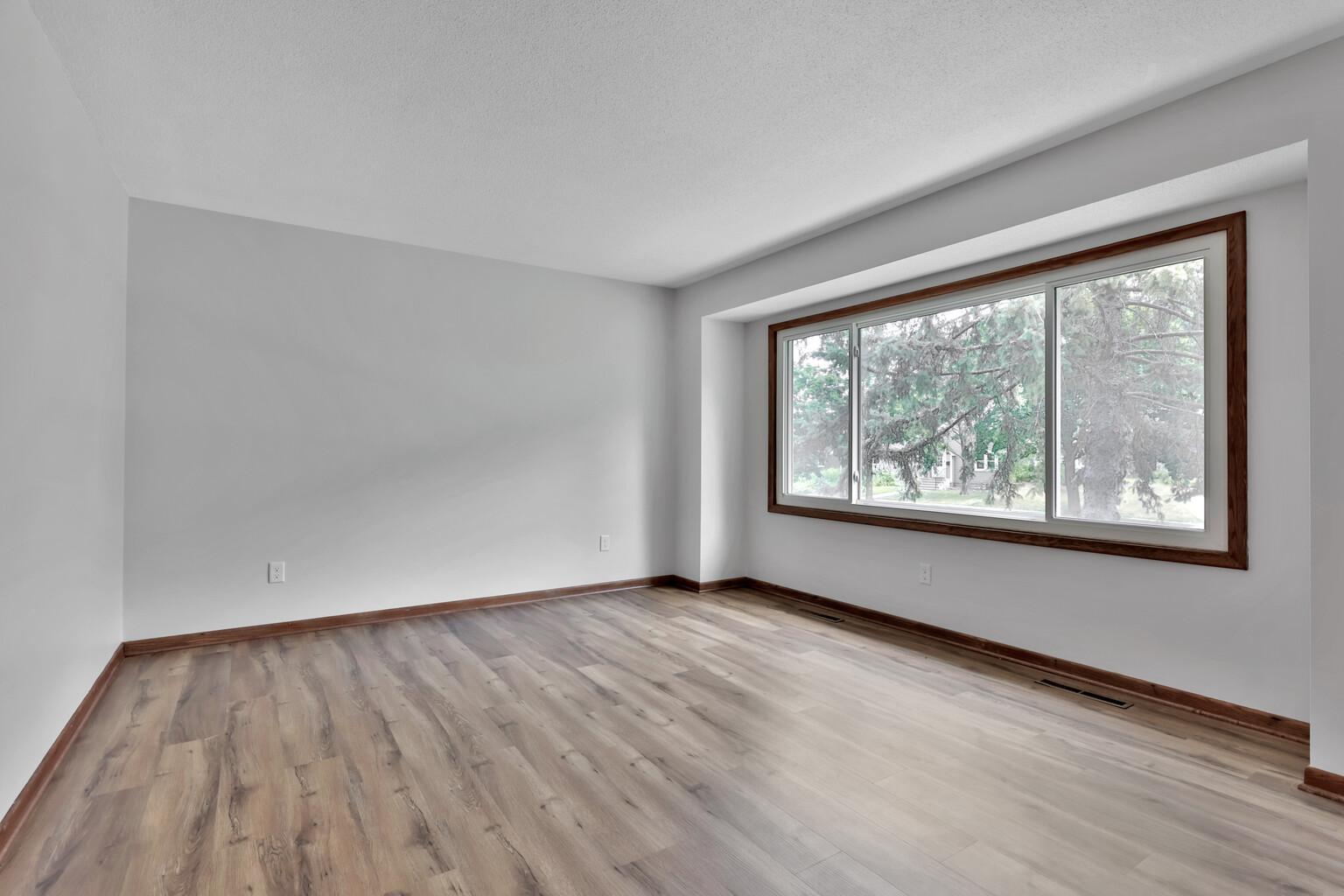 5th image of 1017 Livingston Ave, Saint Paul, MN 55118 | MLS# 7120637
