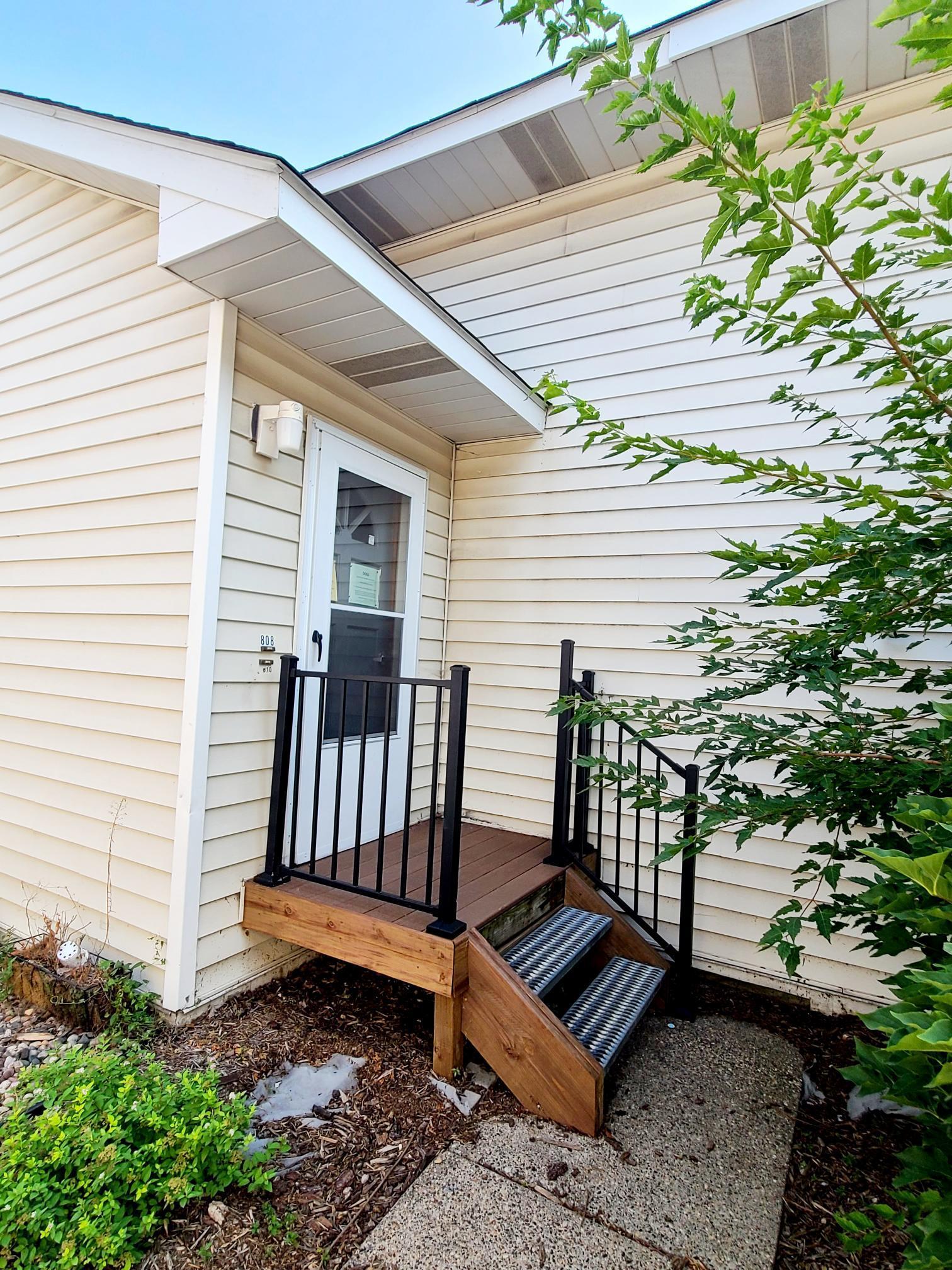 3rd image of 808 9Th Ave Se, Minneapolis, MN 55414 | MLS# 7120659