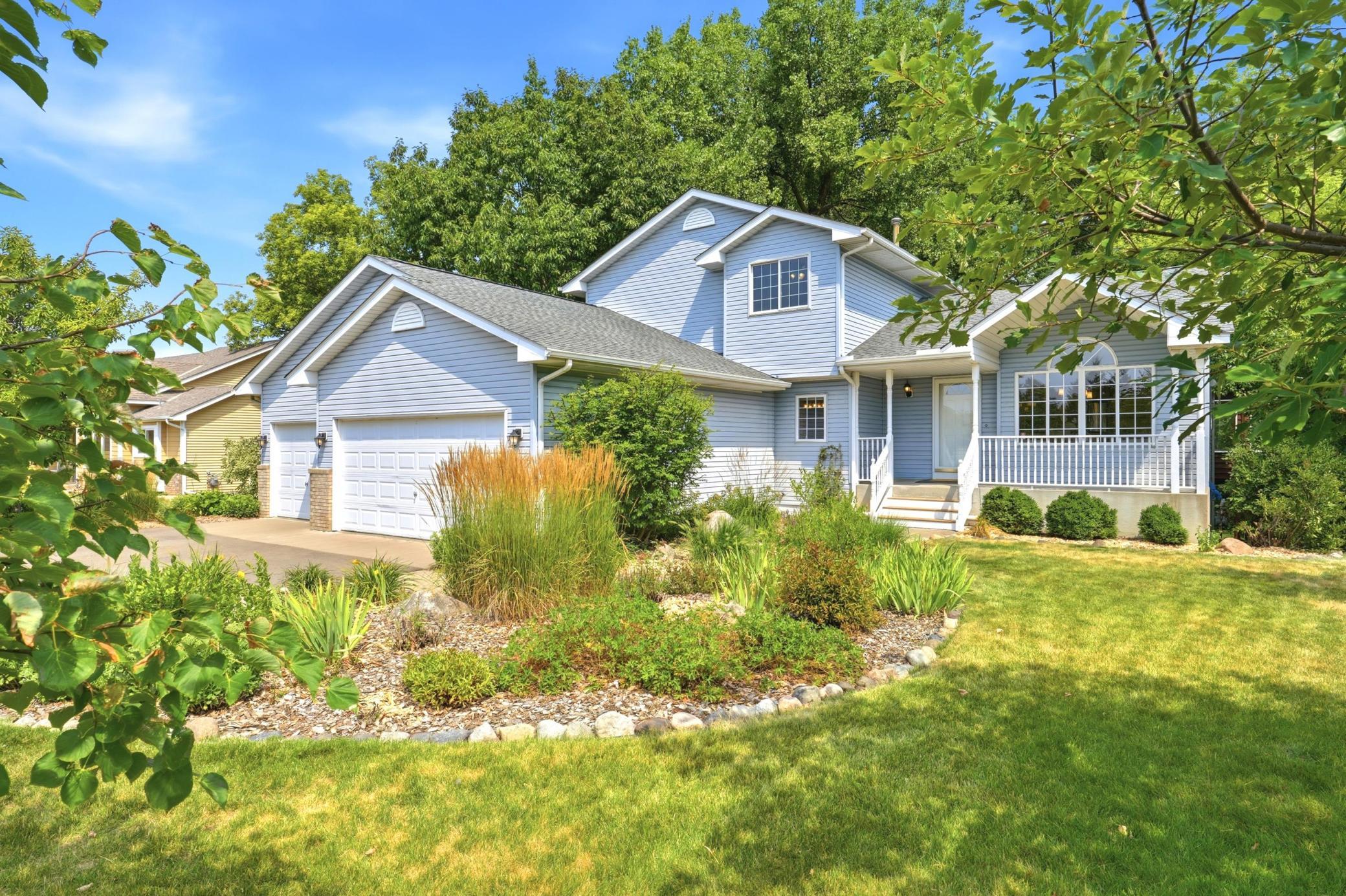 2nd image of 1039 Heather Dr, Saint Paul, MN 55129 | MLS# 7120684