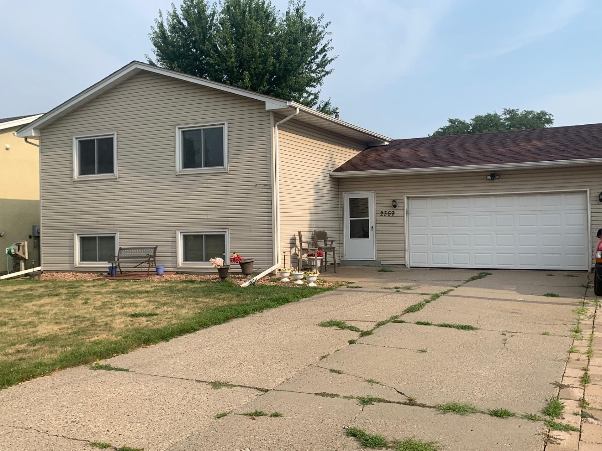 2nd image of 2359 17th Ave E, Saint Paul, MN 55109 | MLS# 7120719