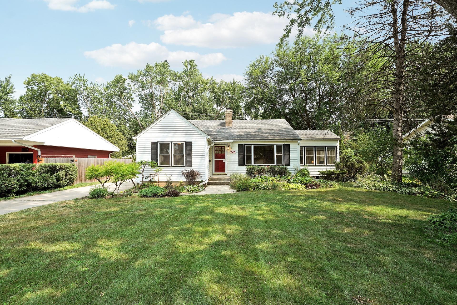 1st image of 1525 Ramsey St, Hastings, MN 55033 | MLS# 7120742