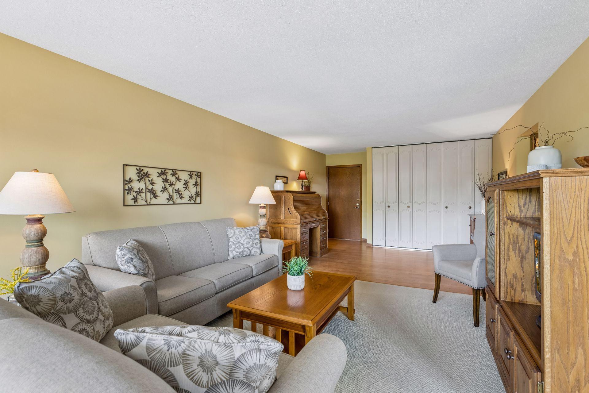 4th image of 2700 Oxford St N #140, Saint Paul, MN 55113 | MLS# 7120758