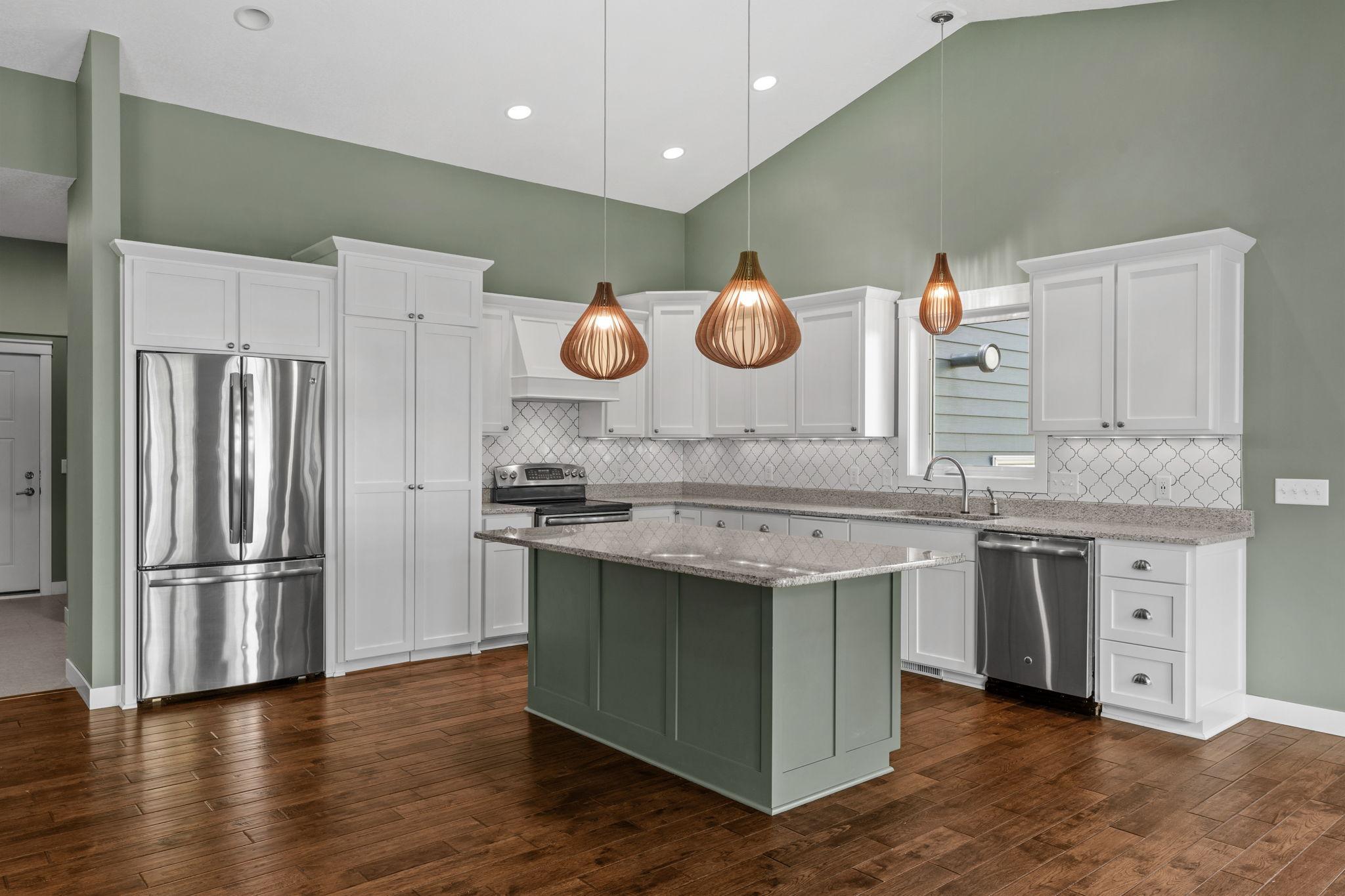 4th image of 1412 Fairacre Ln Sw, Willmar, MN 56201 | MLS# 7120773