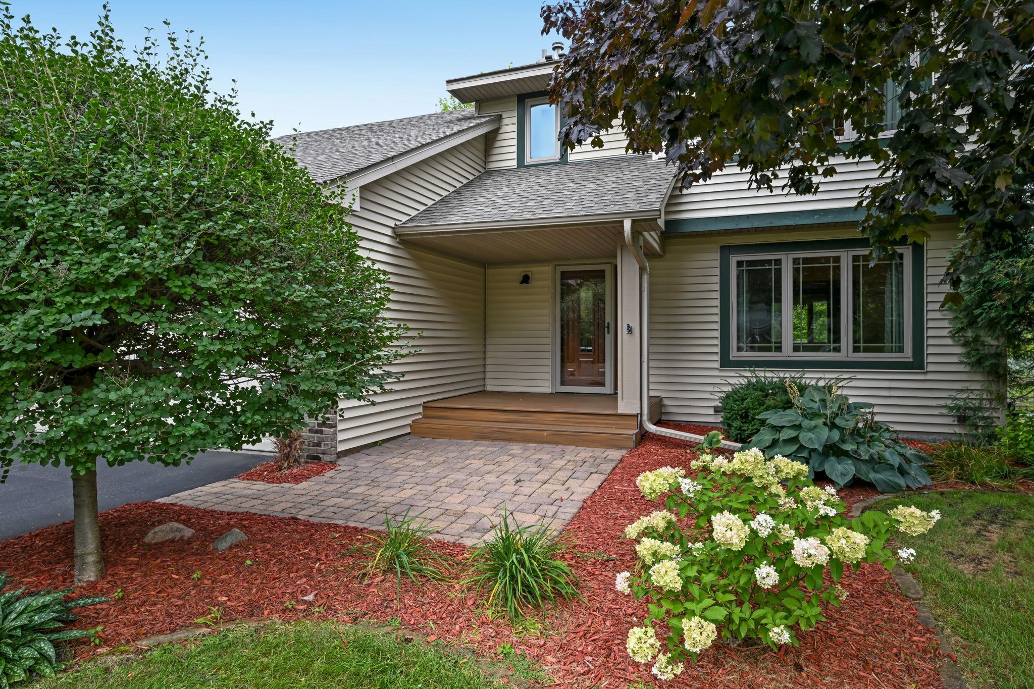 2nd image of 8400 W Lake Dr, Chanhassen, MN 55317 | MLS# 7120819