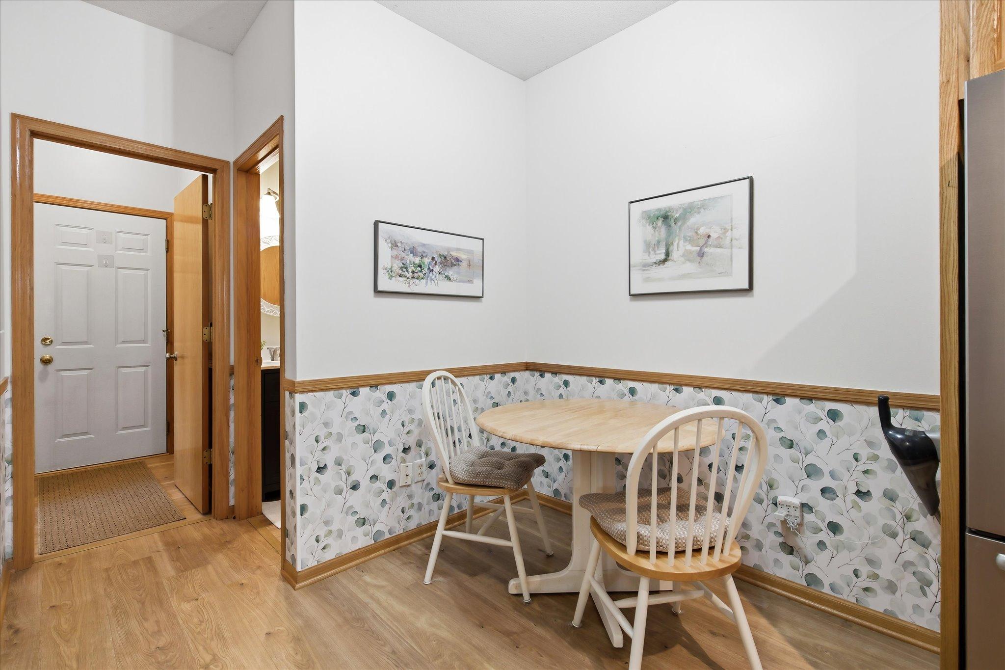 Photo 5 of Single family home for sale at 2707 River Hills Dr S, Burnsville, MN 55337 | MLS# 7120823 | Listing updated on 2026-09-05