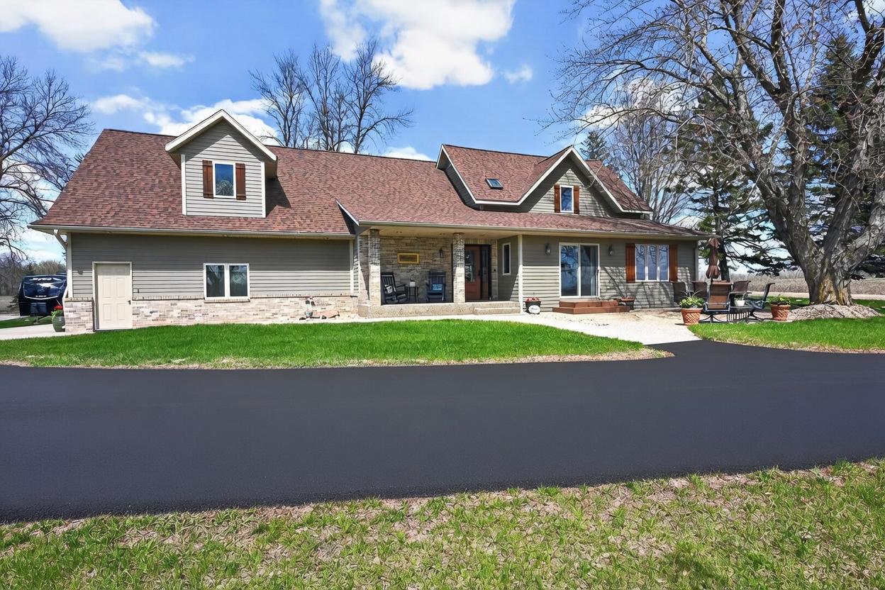 1st image of 1608 E Lake Jessie Rd Se, Alexandria, MN 56308 | MLS# 7120860