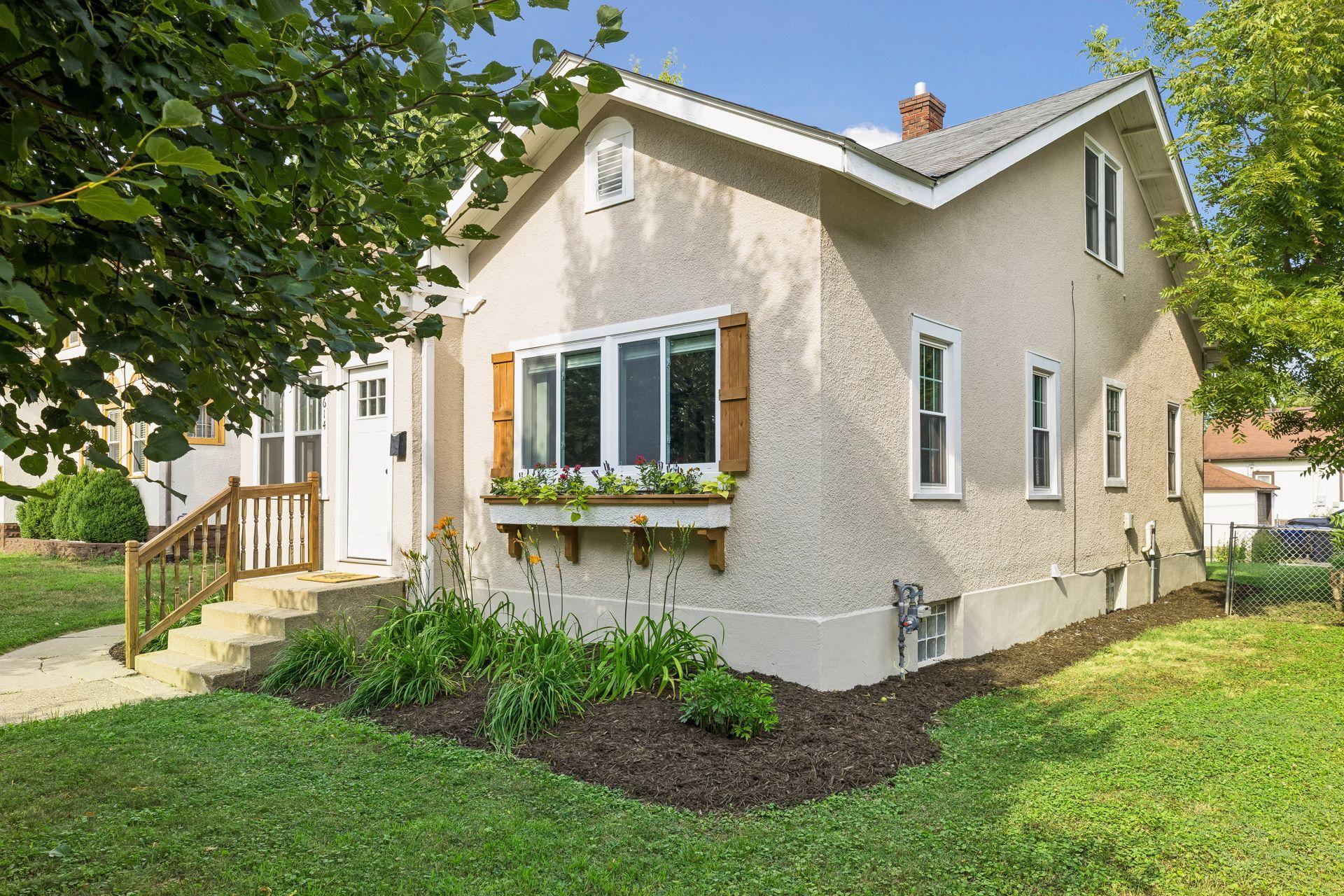 Photo 2 of Sale Pending at 1614 Vincent Ave N, Minneapolis, MN 55411 | MLS# 7120898 | Listing updated on 2026-09-04