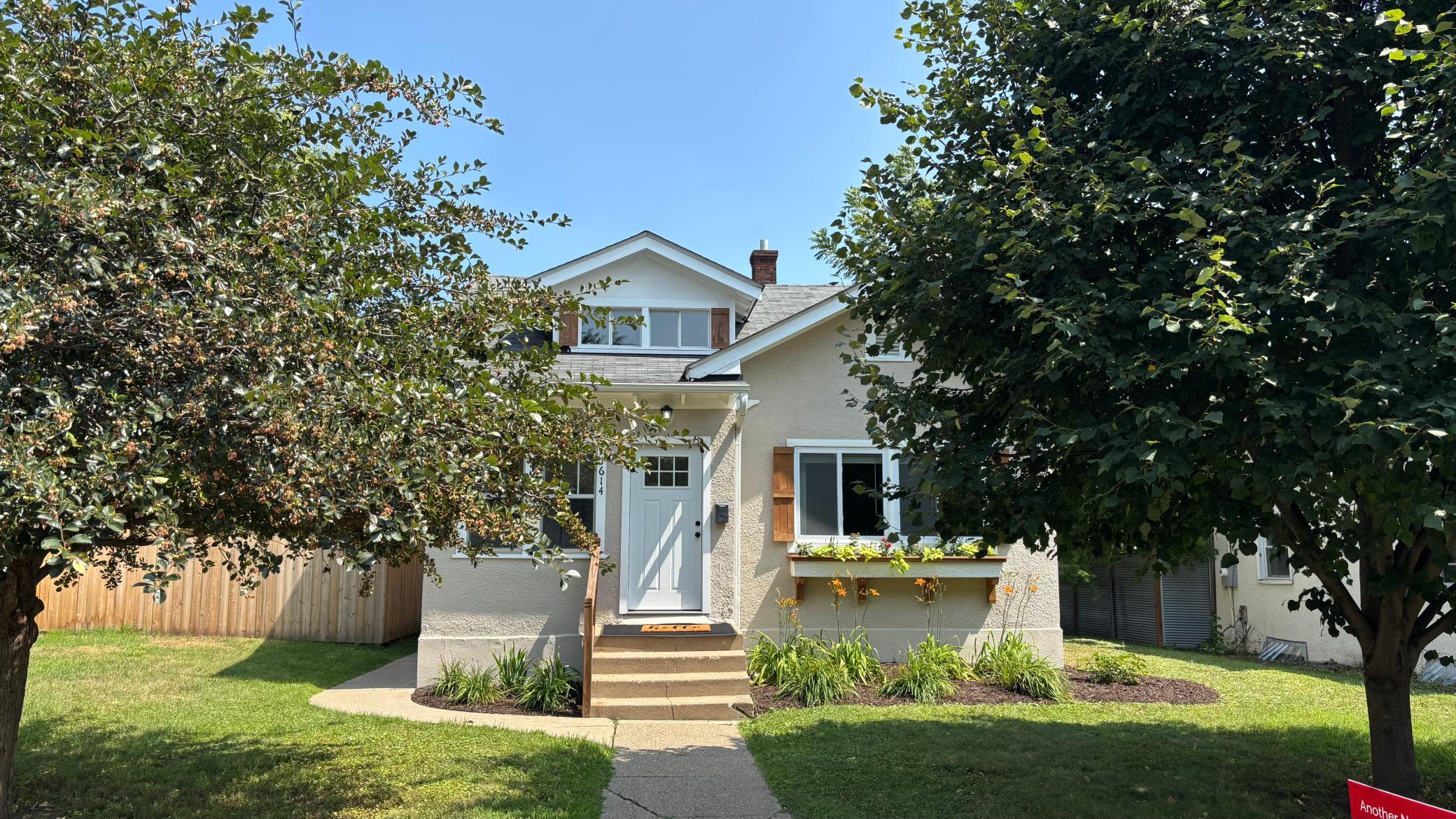 Photo 1 of Sale Pending at 1614 Vincent Ave N, Minneapolis, MN 55411 | MLS# 7120898 | Listing updated on 2026-09-04