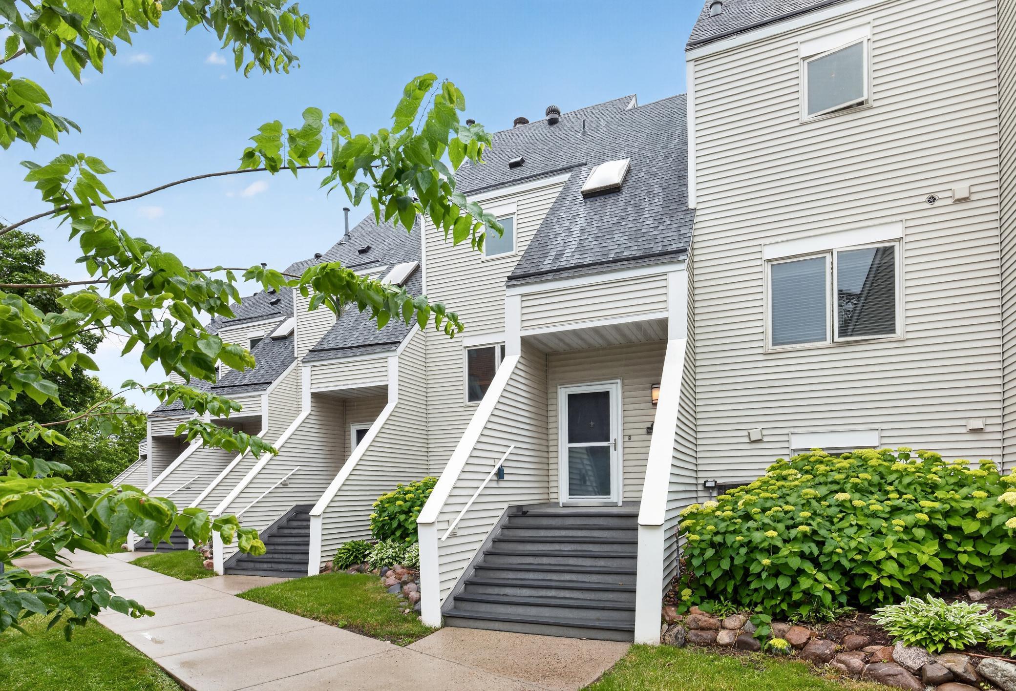 1st image of 1805 New York Ave N, Minneapolis, MN 55411 | MLS# 7120914
