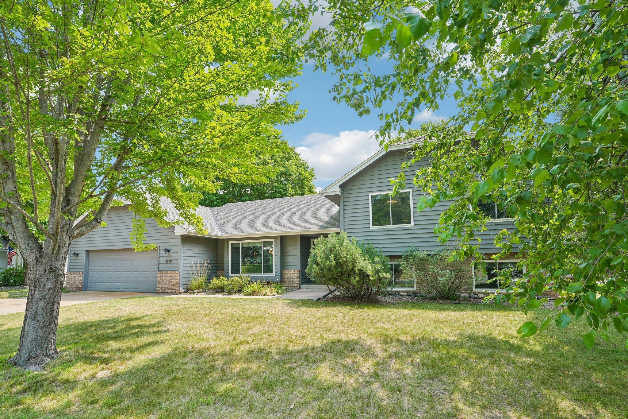 1st image of 5558 Chatsworth St N, Saint Paul, MN 55126 | MLS# 7120920