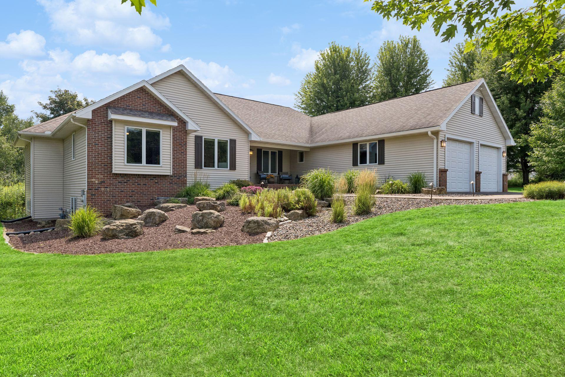 1st image of 1041 Adam Dr, Hudson, WI 54016 | MLS# 7121027