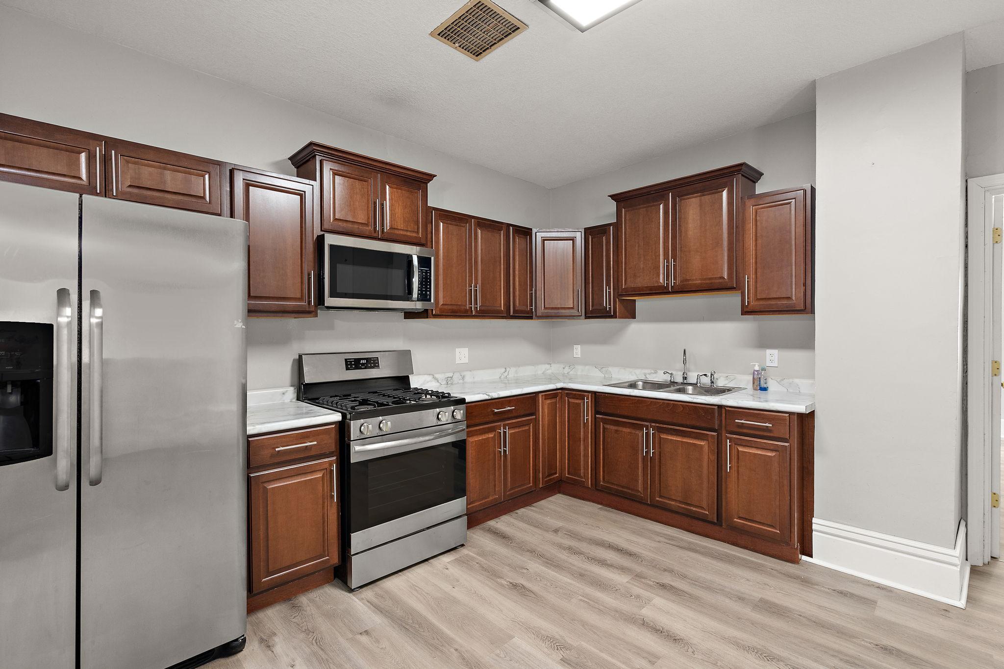 1st image of 820 18th Ave N, Minneapolis, MN 55411 | MLS# 7121077
