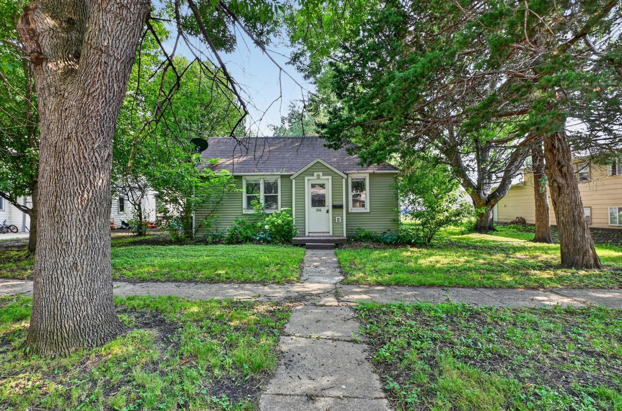 1st image of 306 2nd Ave Ne, Glenwood, MN 56334 | MLS# 7121079
