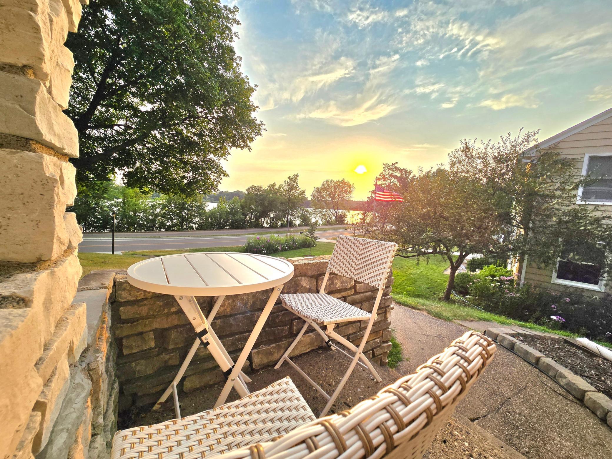 4th image of 1736 E Shore Dr, Saint Paul, MN 55109 | MLS# 7121092