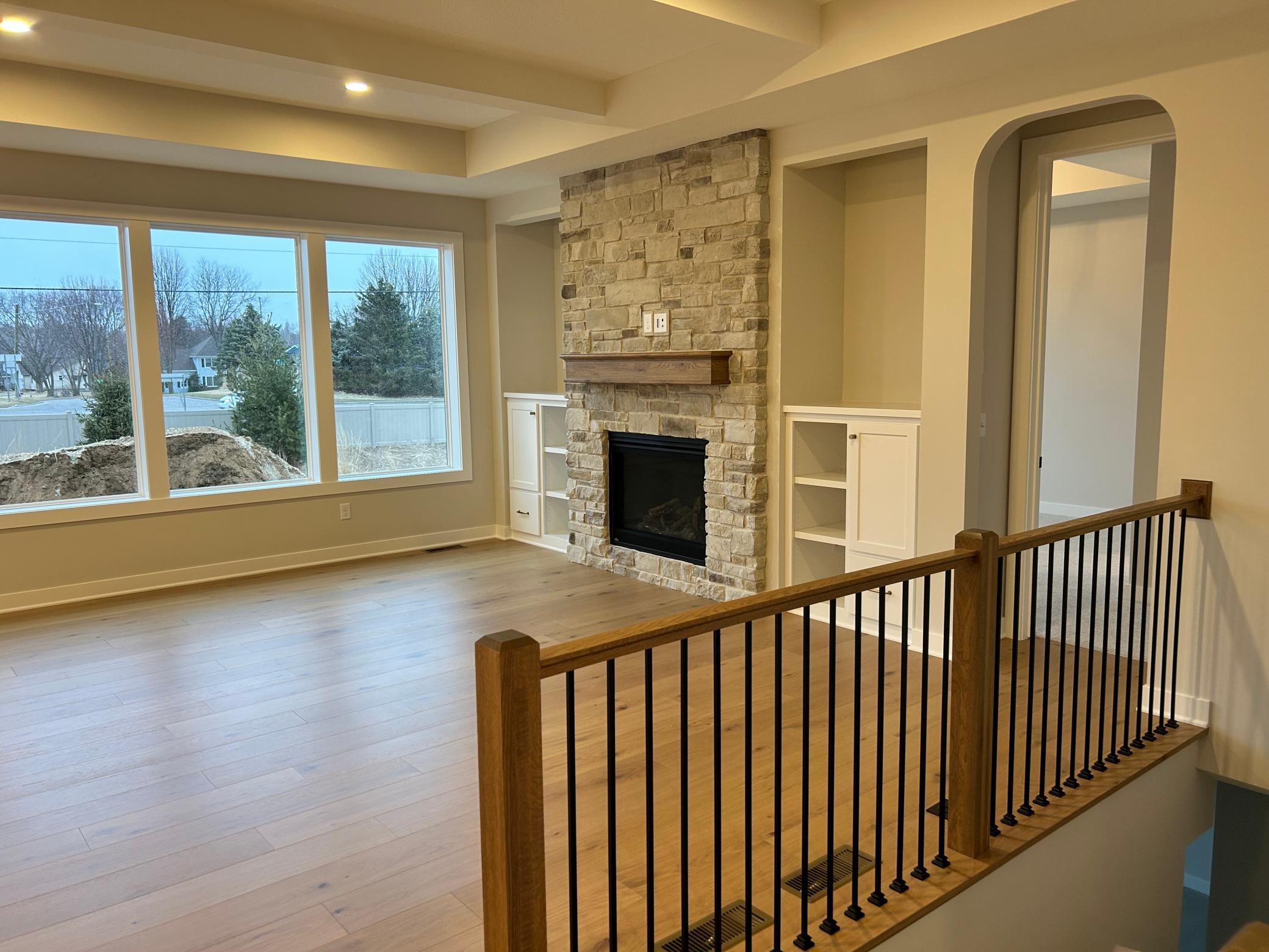 3rd image of 4048 Arbor Dr, Saint Paul, MN 55129 | MLS# 7121120