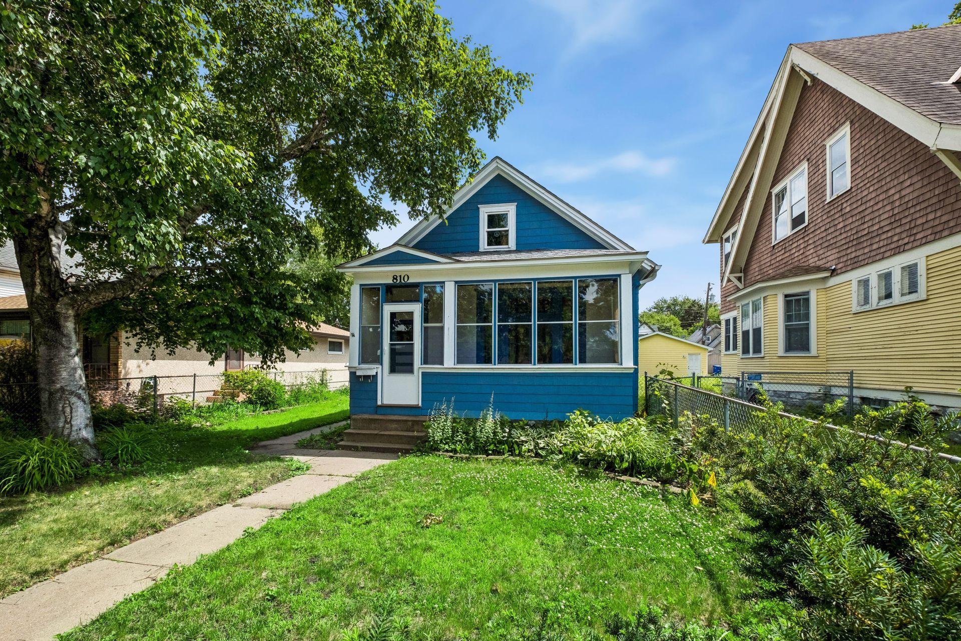 1st image of 810 Randolph Ave, Saint Paul, MN 55102 | MLS# 7121131